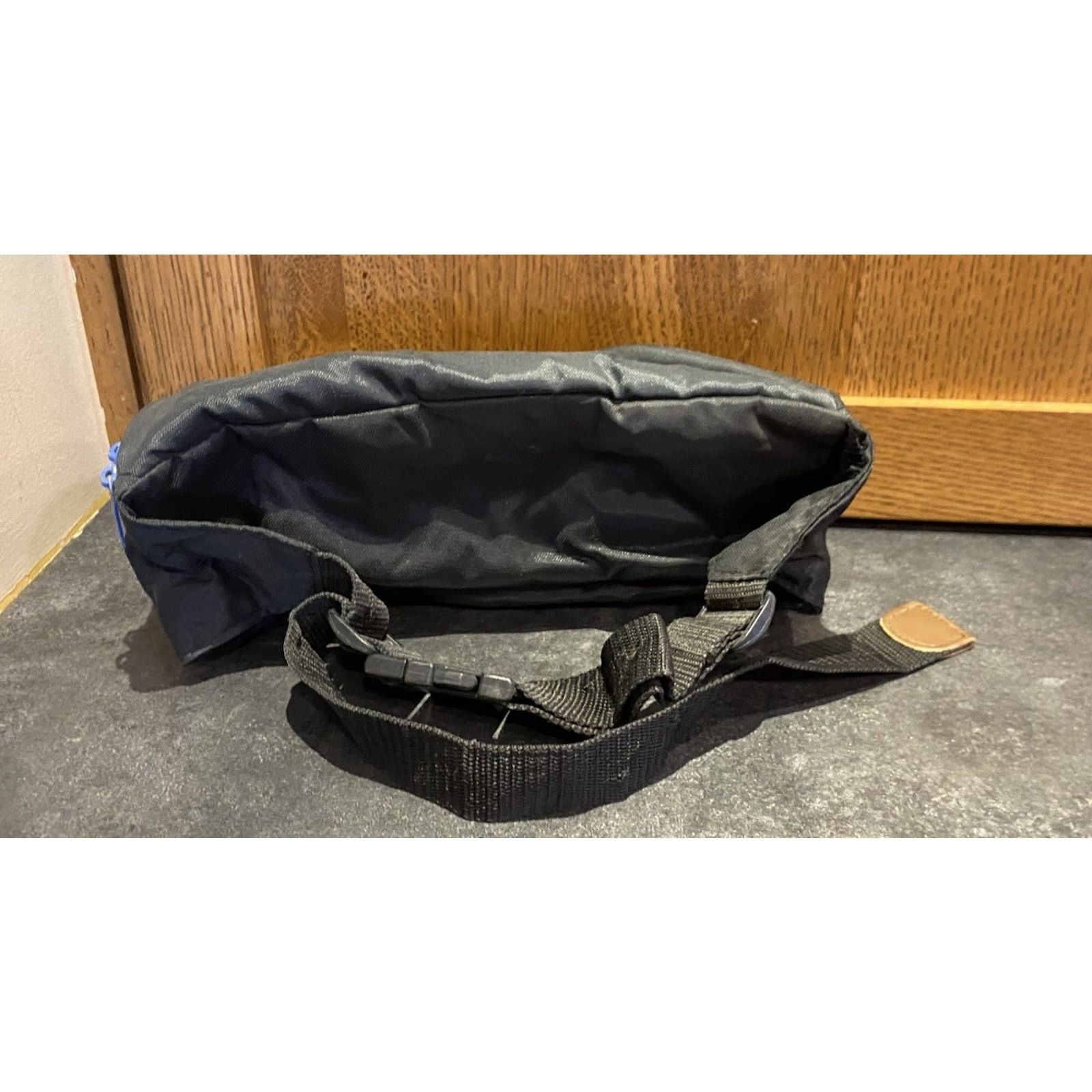 Lands' End Lands End adjustable fanny pack belt bag Zipper Compartments Size ONE SIZE - 7 Thumbnail
