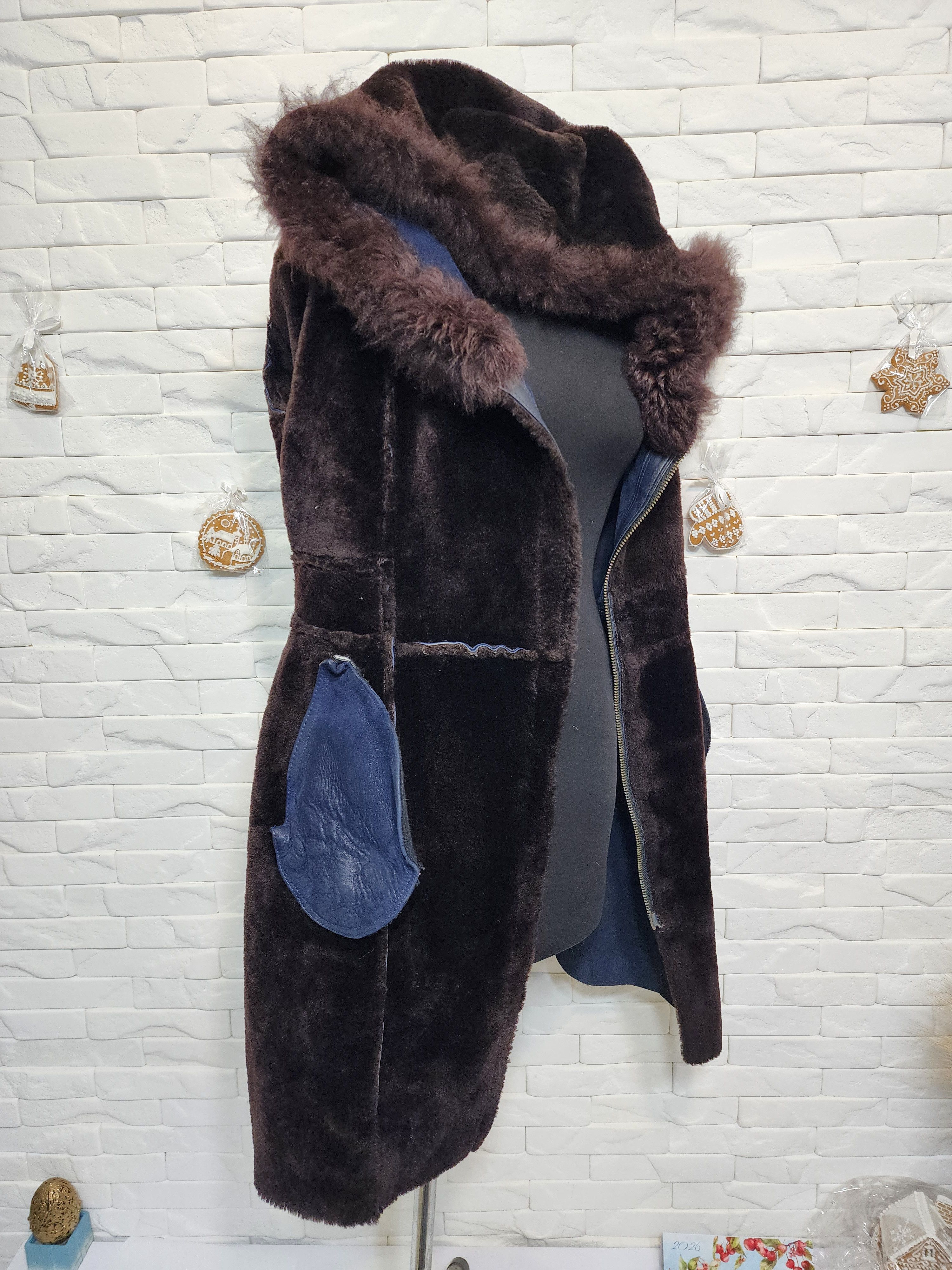 Furla Blue Sheepskin Coat: Genuine Fur Hood, Metal Zipper Size M / US 6-8 / IT 42-44 - 8 Thumbnail