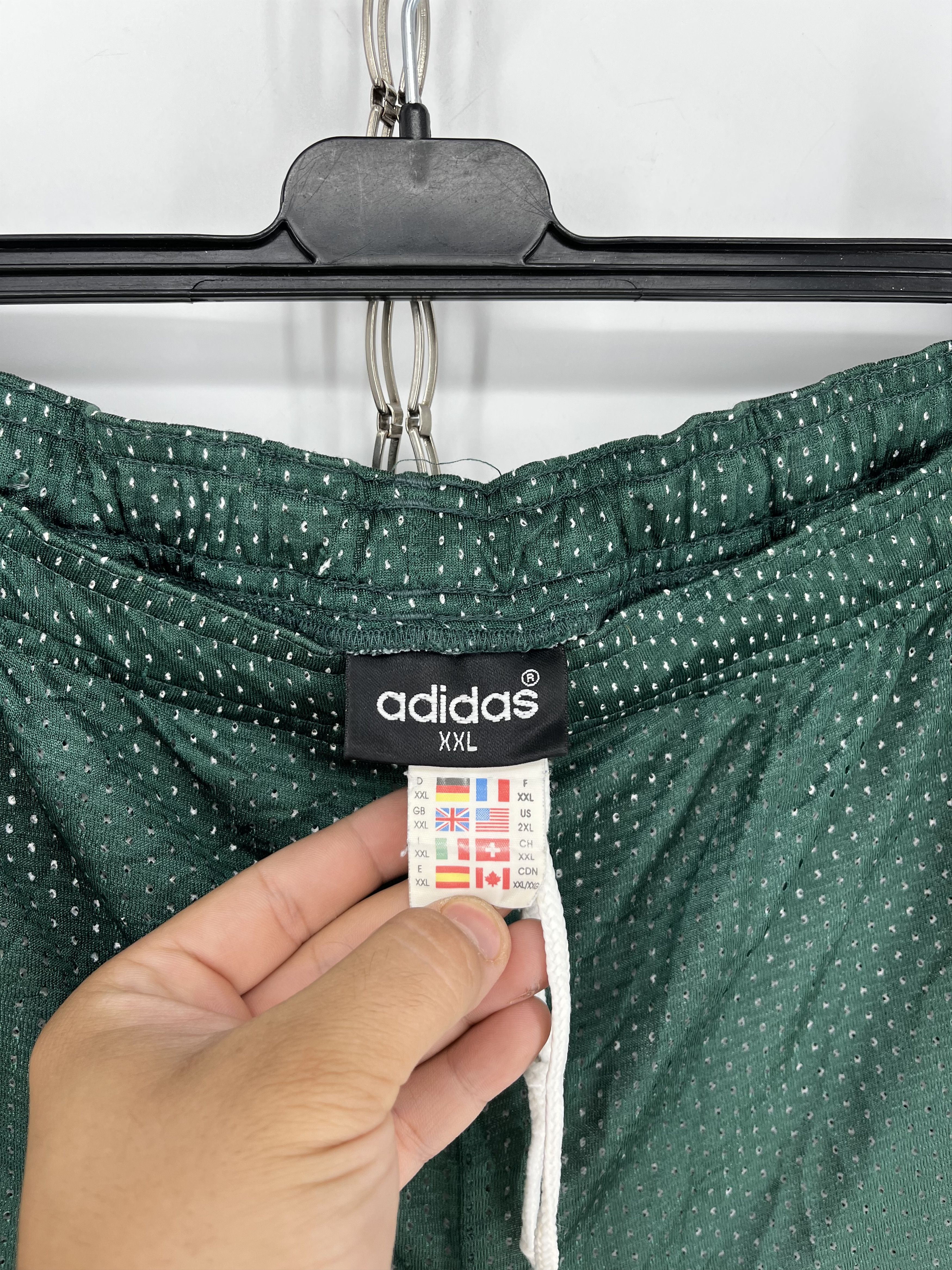 Adidas Adidas Basketball Vintage Shorts Green White 1990 Polyester Size US 42 / EU 58 - 8 Thumbnail