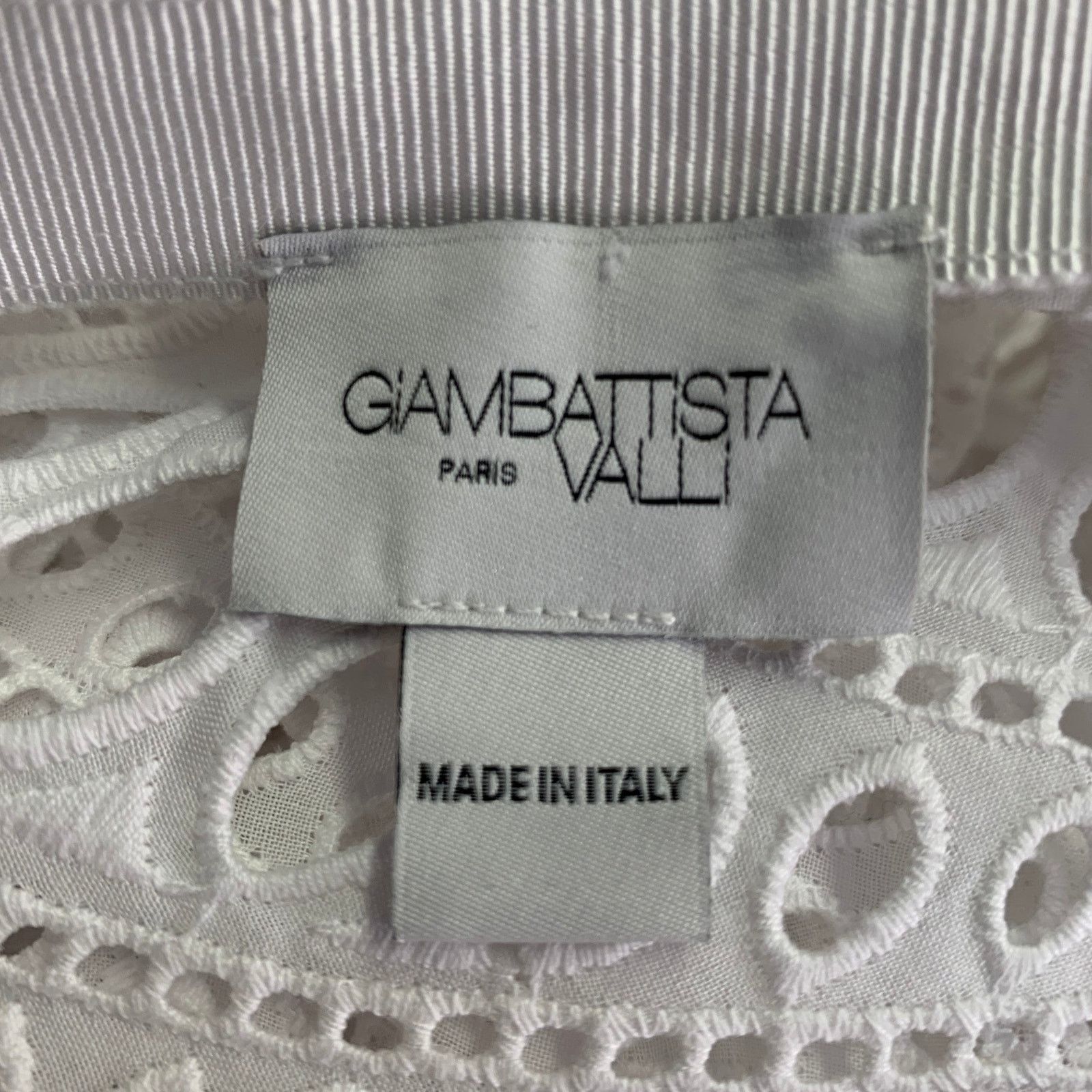 Giambattista Valli GIAMBATTISTA VALLI Size M Black Eyelet Crop Top Skirt Set Size 30" / US 8 / IT 44 - 9 Thumbnail