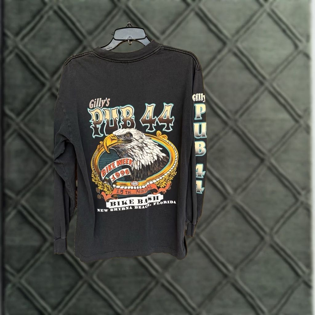 Vintage VINTAGE 1996 Gilly’s Pub 44 Bike Week XL Long Sleeve Eagle Biker Shirt Adults XL Black Graphic Back Pocket Front 100% Cotton Made in USA Softee Size US XL / EU 56 / 4 - 1 Thumbnail