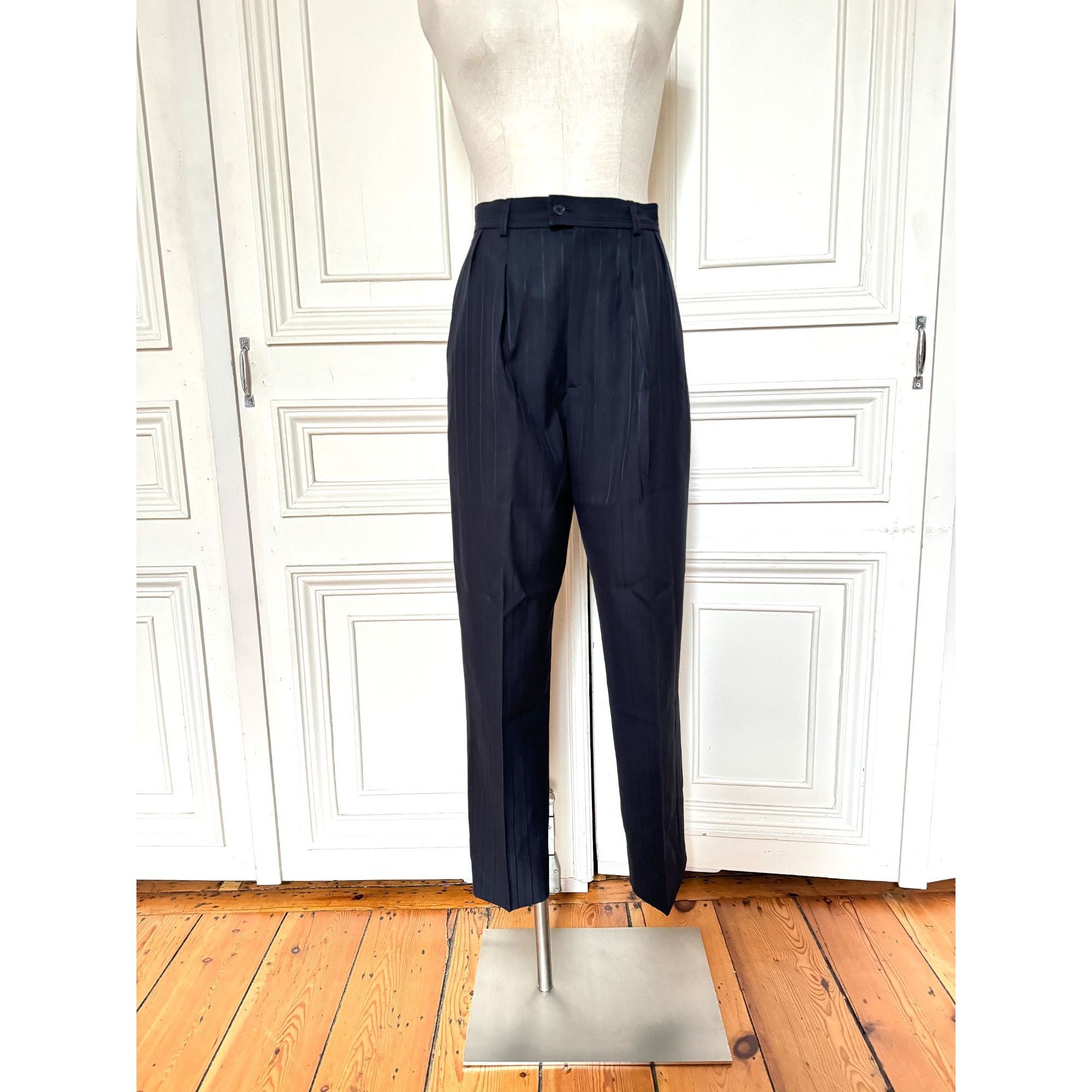 Yves Saint Laurent Rive Gauche 1980s Navy Pinstripe Pants Suit Size M / US 6-8 / IT 42-44 - 3 Thumbnail