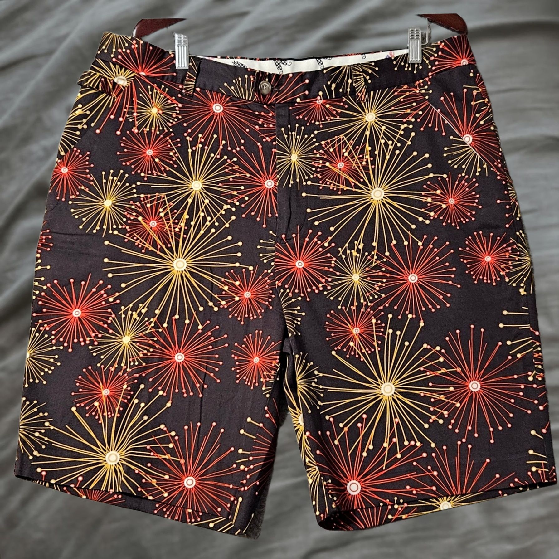 Vintage Royal & Awesome Mens Shorts Black Red Yellow Kaboom Fireworks Golf Size 40 Size US 40 / EU 56 - 1 Thumbnail