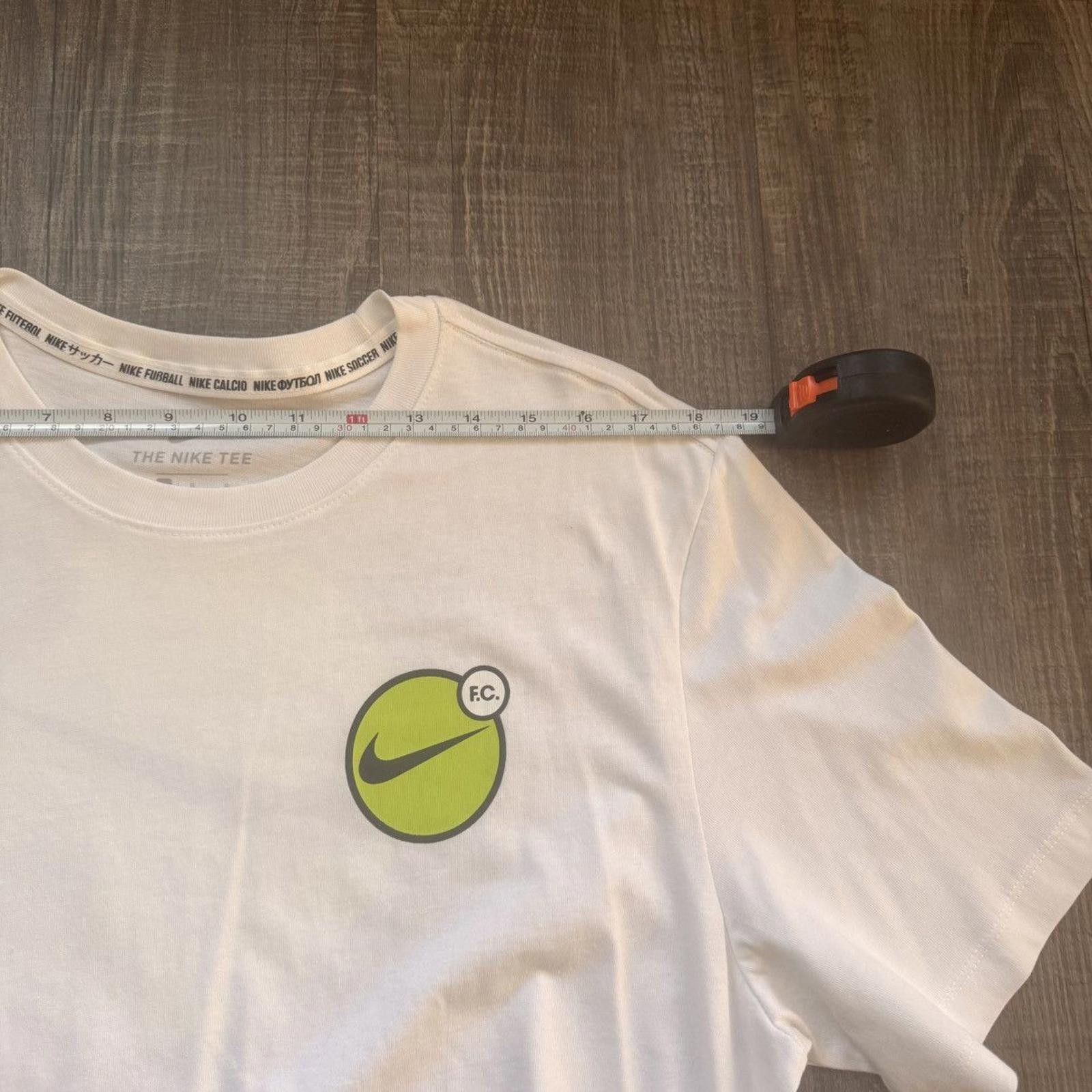 Nike NIKE • VNTG "NIKE FC" Tee (L) Size US L / EU 52-54 / 3 - 2 Thumbnail