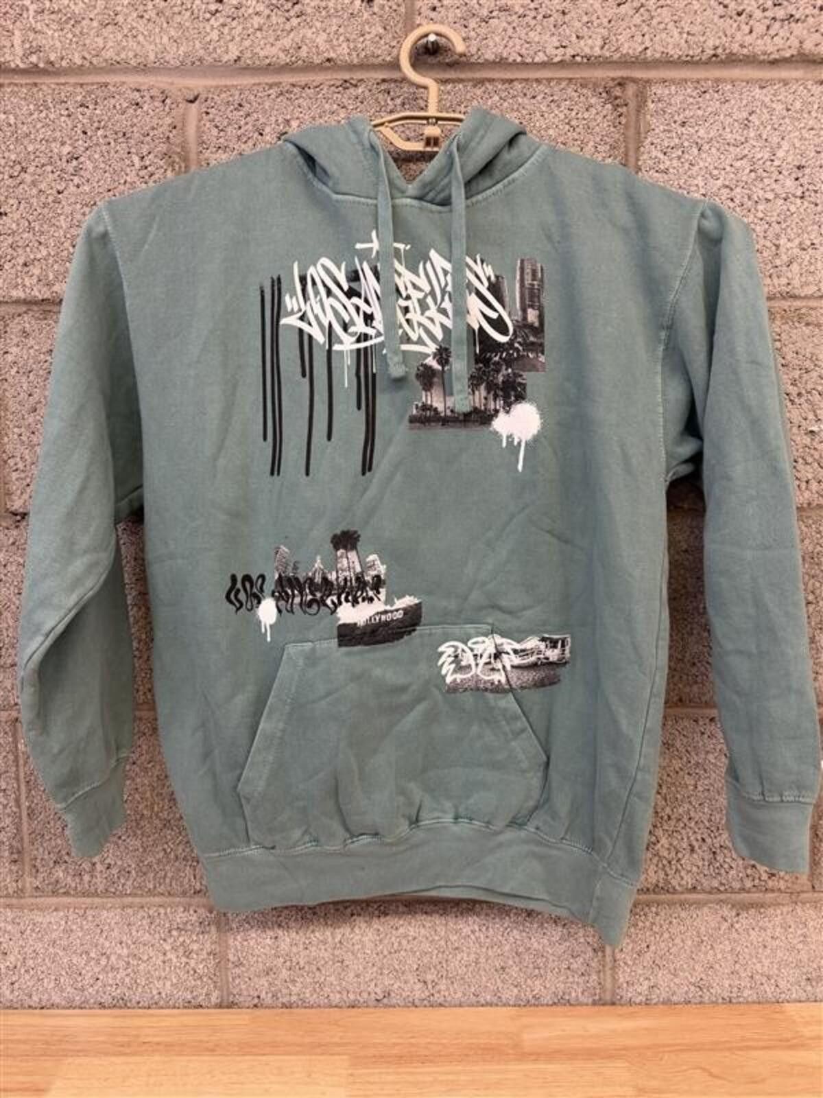 Other Zunie Sportswear LA Graphic Hoodie Green Pullover Size L Size US L / EU 52-54 / 3 - 1 Thumbnail