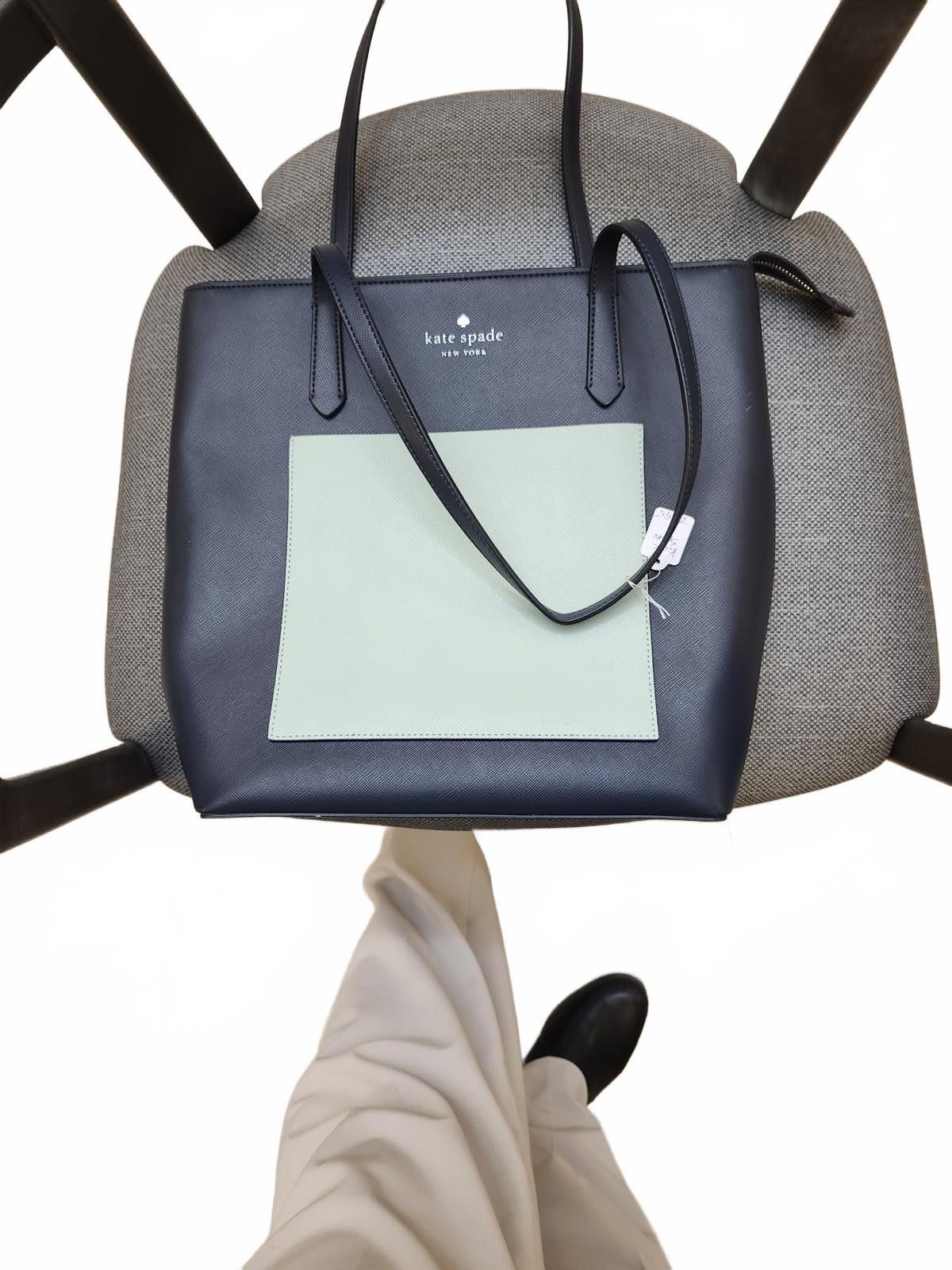 Designer Kate Spade tote Size ONE SIZE - 1 Thumbnail