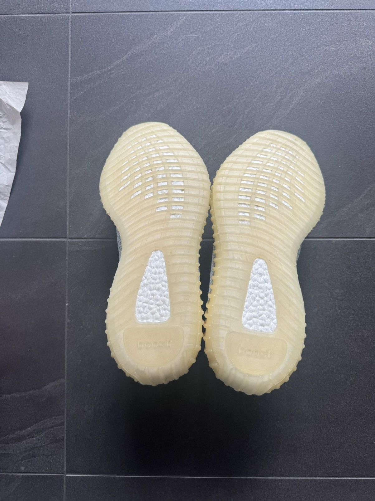 Adidas YEEZY BOOST 350 V2 Size US 9.5 / EU 42-43 - 4 Thumbnail