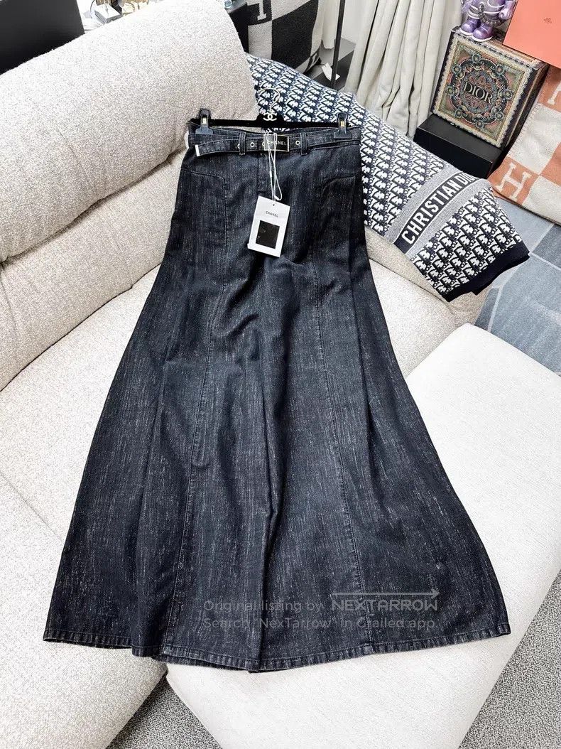 Chanel Chanel 23S spring and summer show black and gold glitter w Size 25" / US 0 / IT 36 - 1 Thumbnail
