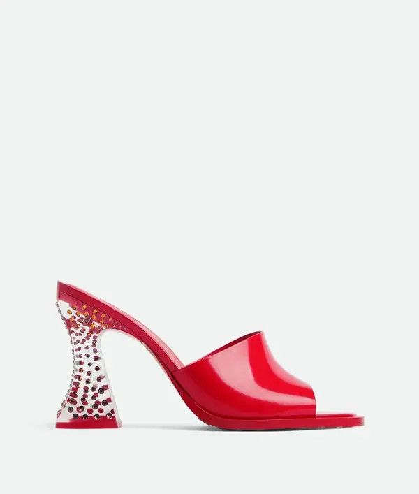 o1n1vont1225 Cha-Cha Mules in Red