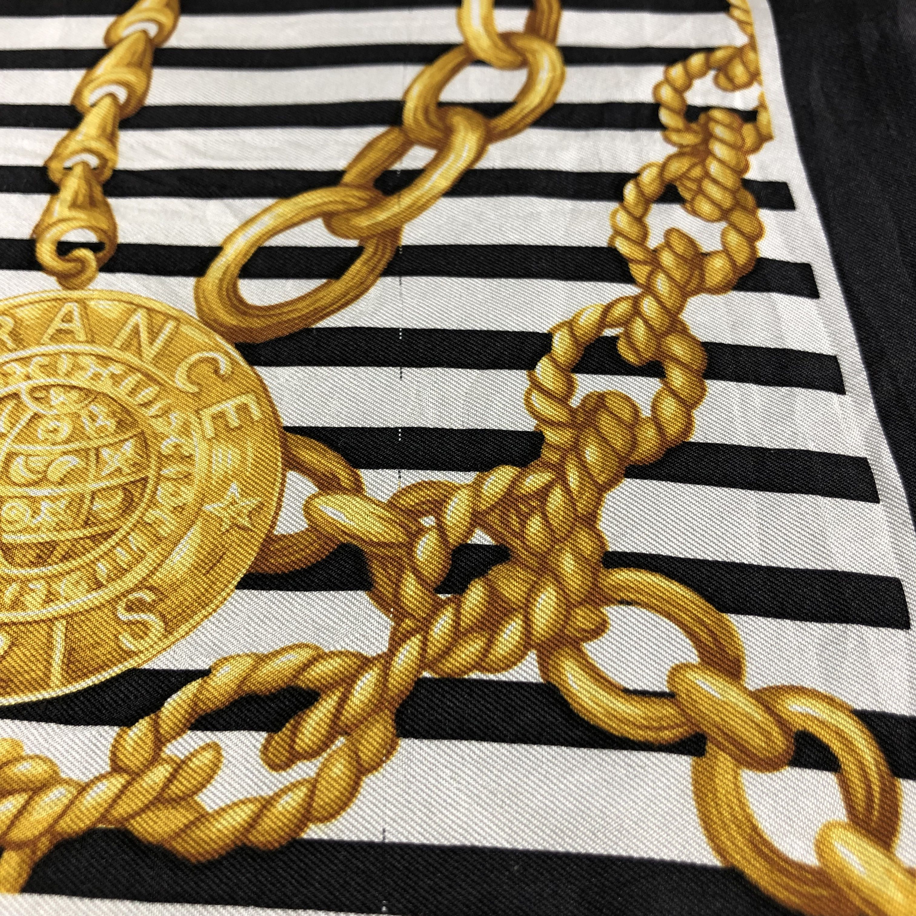 Vintage France Gold Chains Handkerchief Neckerchief Bandana H1341 Size ONE SIZE - 5 Thumbnail