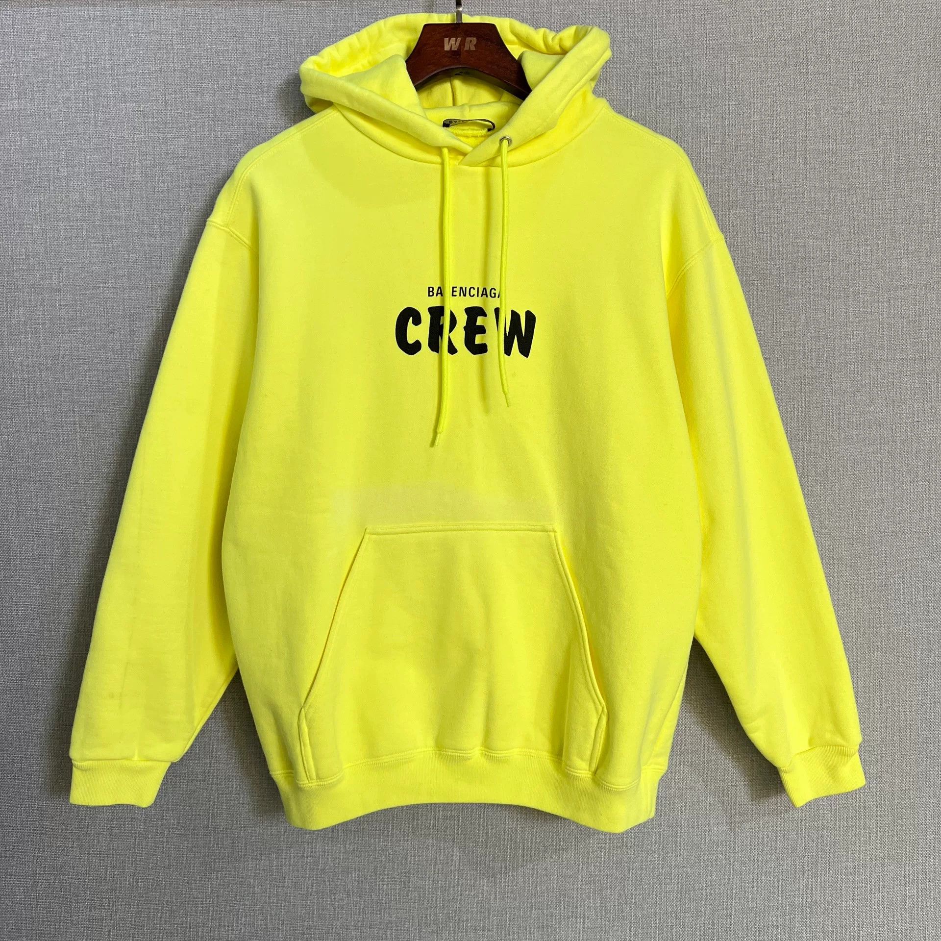 Balenciaga Balenciaga Fluorescent Yellow Crewneck Size XS / US 0-2 / IT 36-38 - 1 Thumbnail