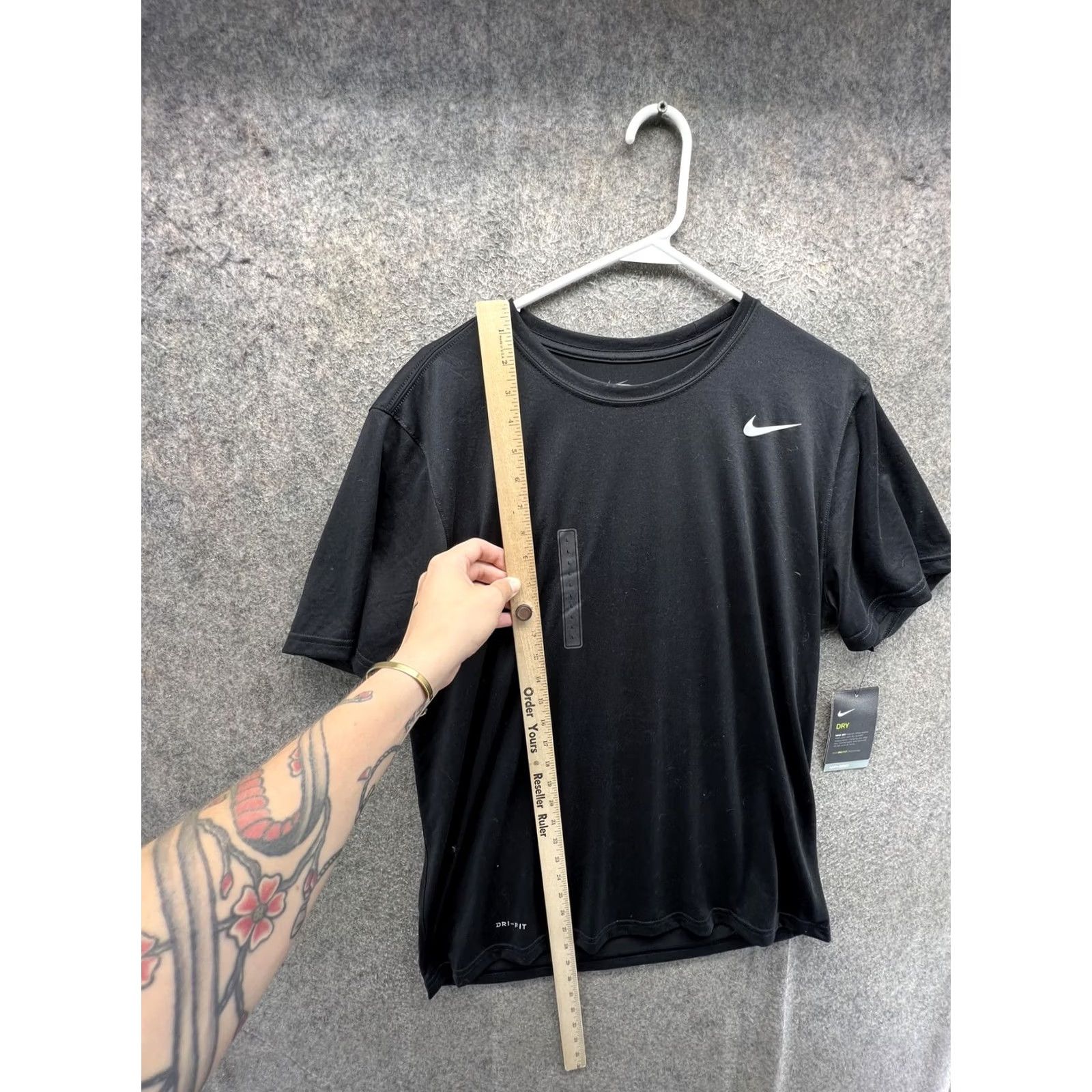 Nike Nike Dri-FIT Shirt Mens Large Black Short Sleeve Athletic Training Tee Top Nike Dri-FIT Shirt Mens Large Black Short Sleeve Athletic Tee Size US L / EU 52-54 / 3 - 6 Thumbnail