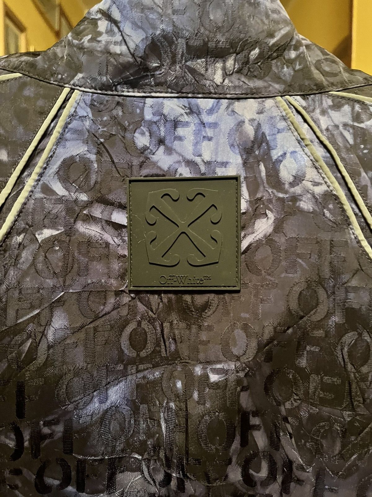 Off-White Off-White Raincoat Logo Jacquard Size US S / EU 44-46 / 1 - 3 Thumbnail