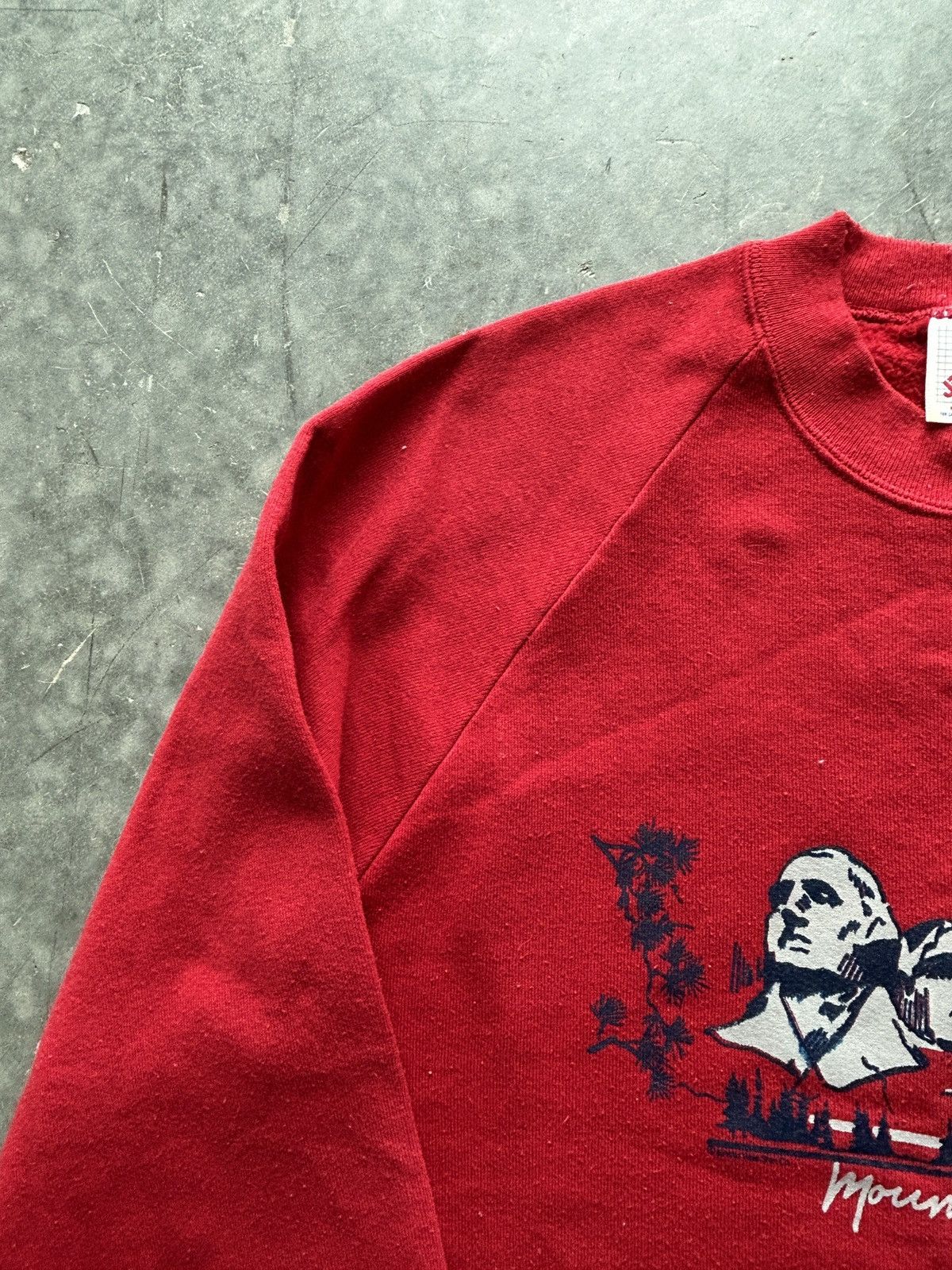 Vintage Vintage 80s Raglan Mount Rushmore Sweatshirt Size US M / EU 48-50 / 2 - 3 Thumbnail