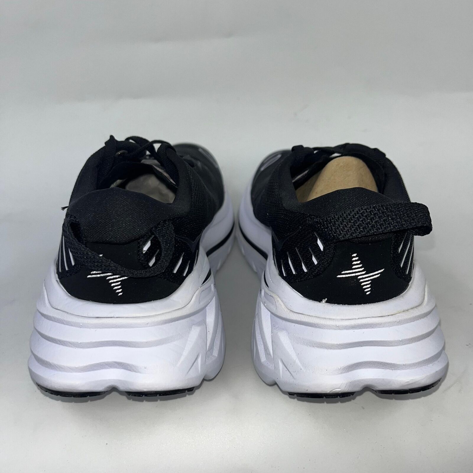 Hoka HOKE ONE ONE BONDI X BLACK/WHITE MENS SNEAKERS SIZE 7D Size US 7 / EU 40 - 3 Thumbnail