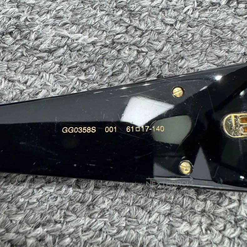 Gucci Gucci Black Sunglasses with Case. Size ONE SIZE - 4 Thumbnail