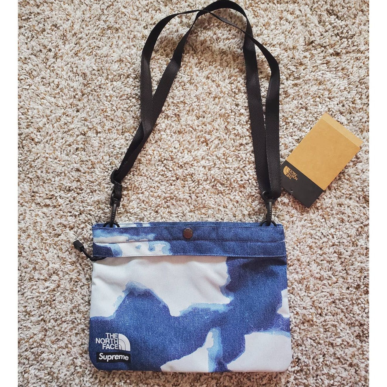 Supreme Supreme North Face Bleached Denim Print Shoulder Bag Size ONE SIZE - 2 Thumbnail