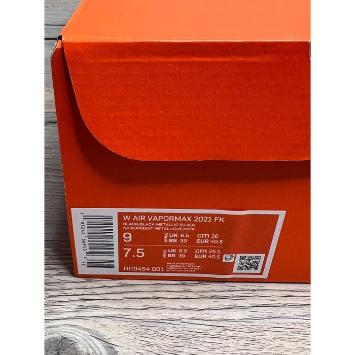 vapormax size 9