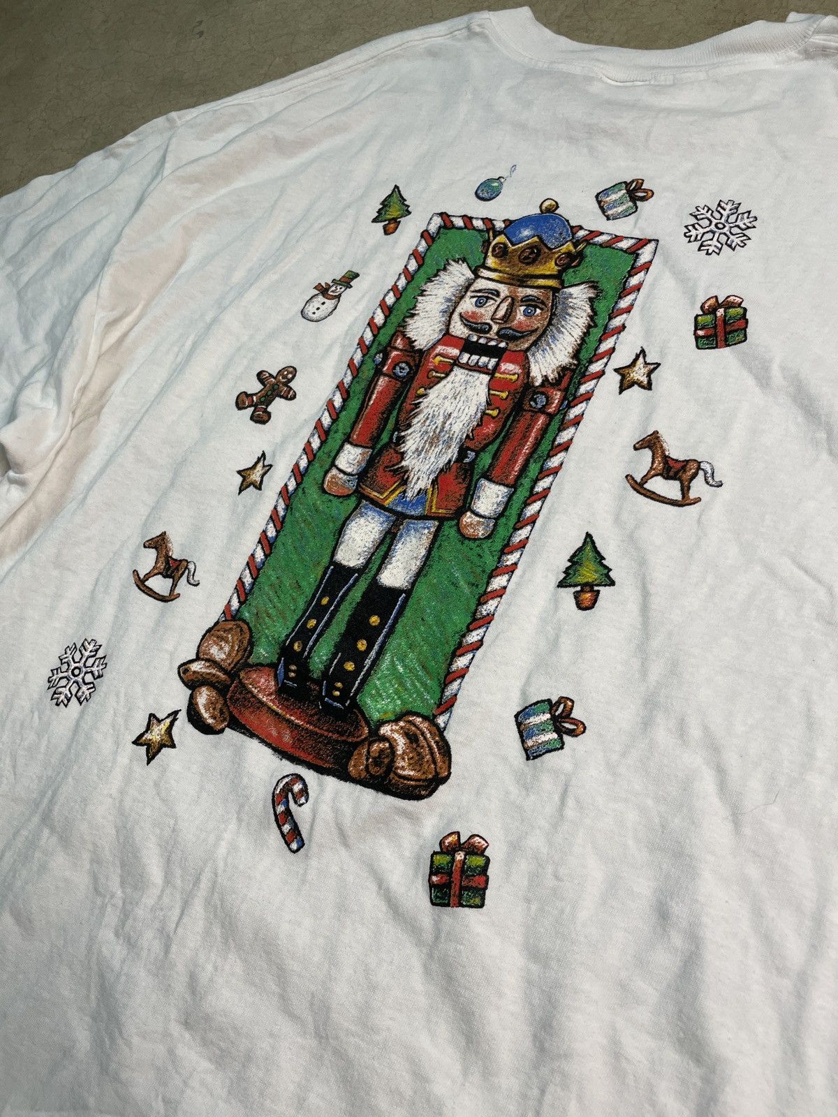 Delta VTG 90s Delta Pro Weight Nutcracker White Pocket Tee T-shirt Size US XXL / EU 58 / 5 - 2 Thumbnail