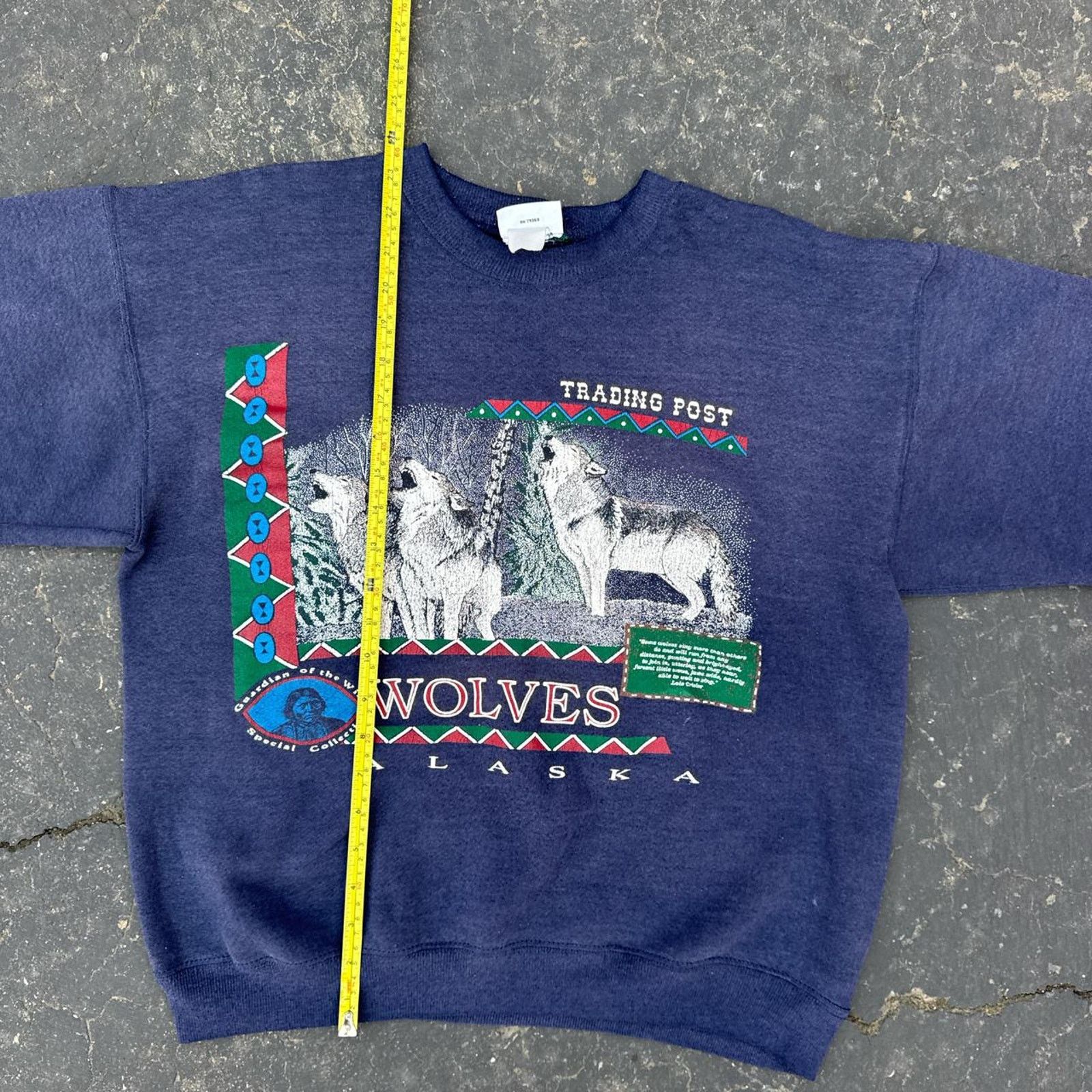 Vintage Vintage 90s Guardian of the Wolf Crewneck – Size Large Size US L / EU 52-54 / 3 - 6 Thumbnail