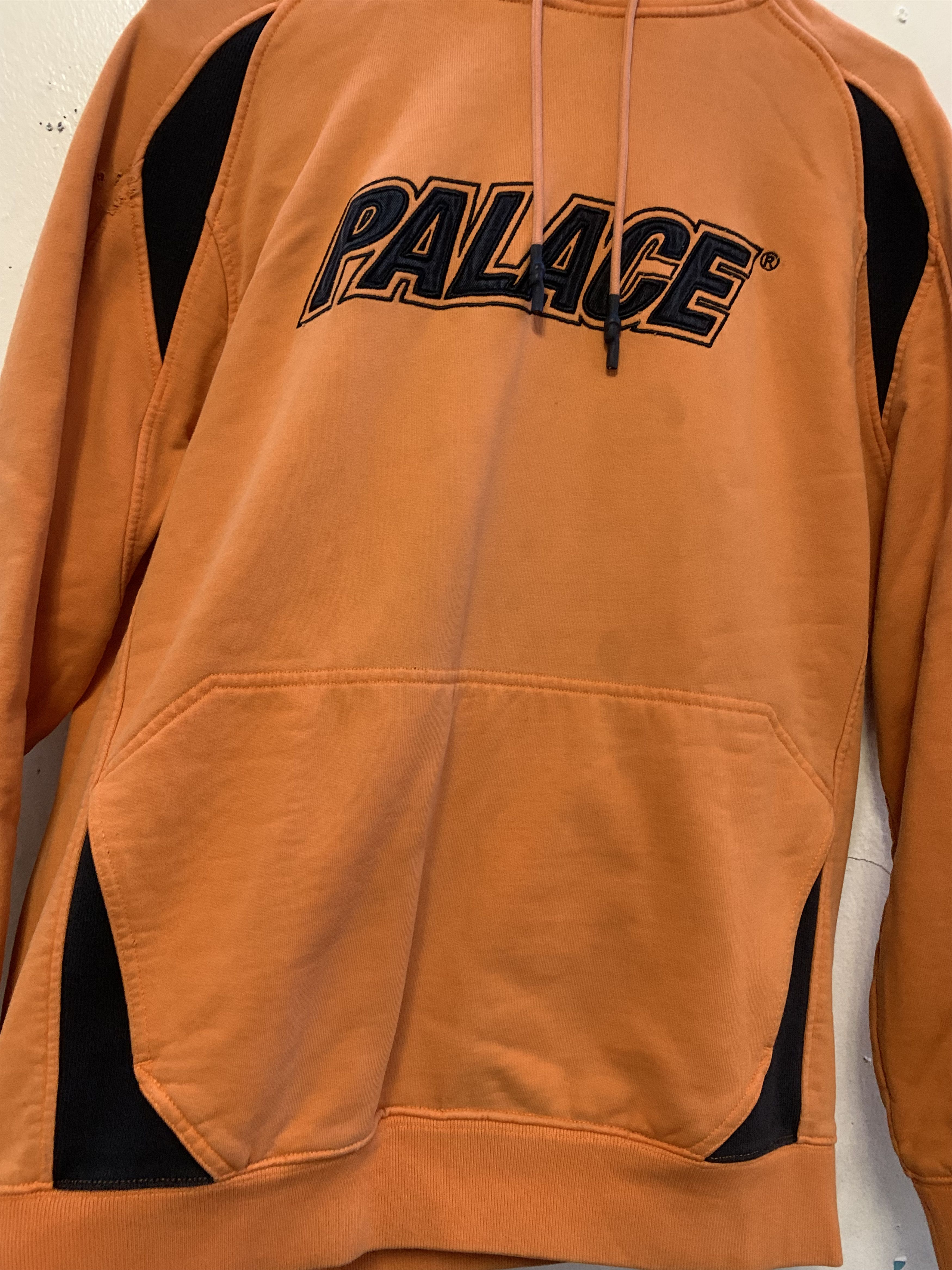 Palace PALACE Hoodie ⊛ ORANGE/BLACK ⊛ Gently Worn/Flawed Size US M / EU 48-50 / 2 - 15 Thumbnail