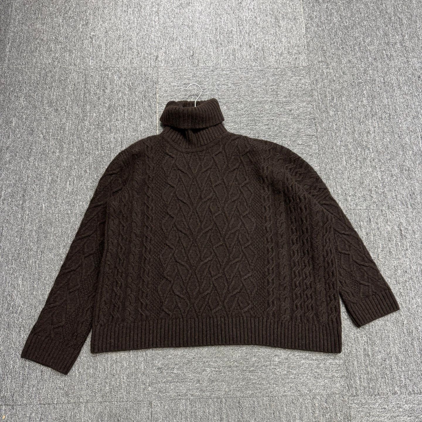 Loro Piana Brown Cable Knit Turtleneck Sweater Size US M / EU 48-50 / 2 - 1 Thumbnail