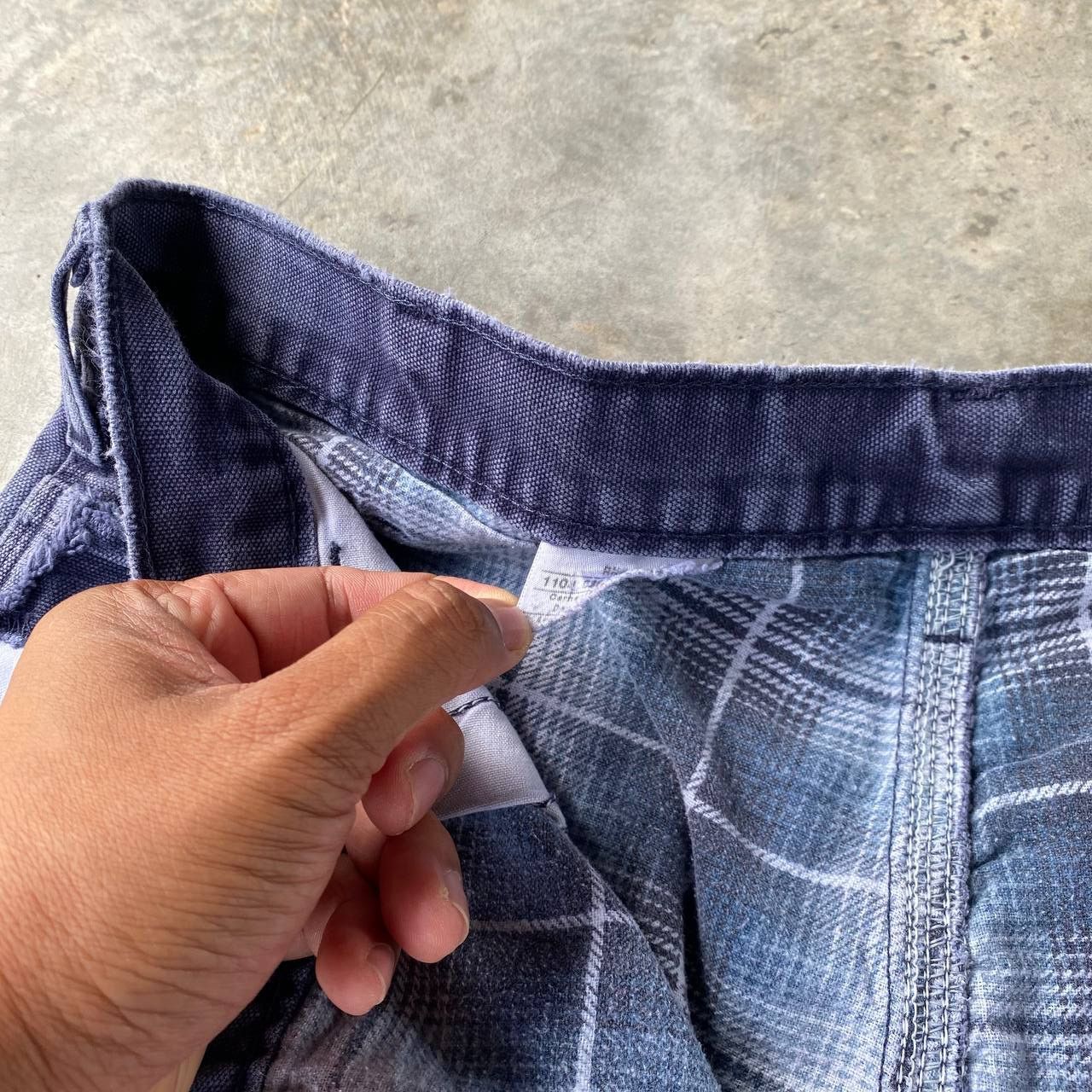 Carhartt × Vintage VINTAGE CARHARTT TRASHED Blanket Lined Dirty Carpenter Jean Size US 32 / EU 48 - 13 Thumbnail