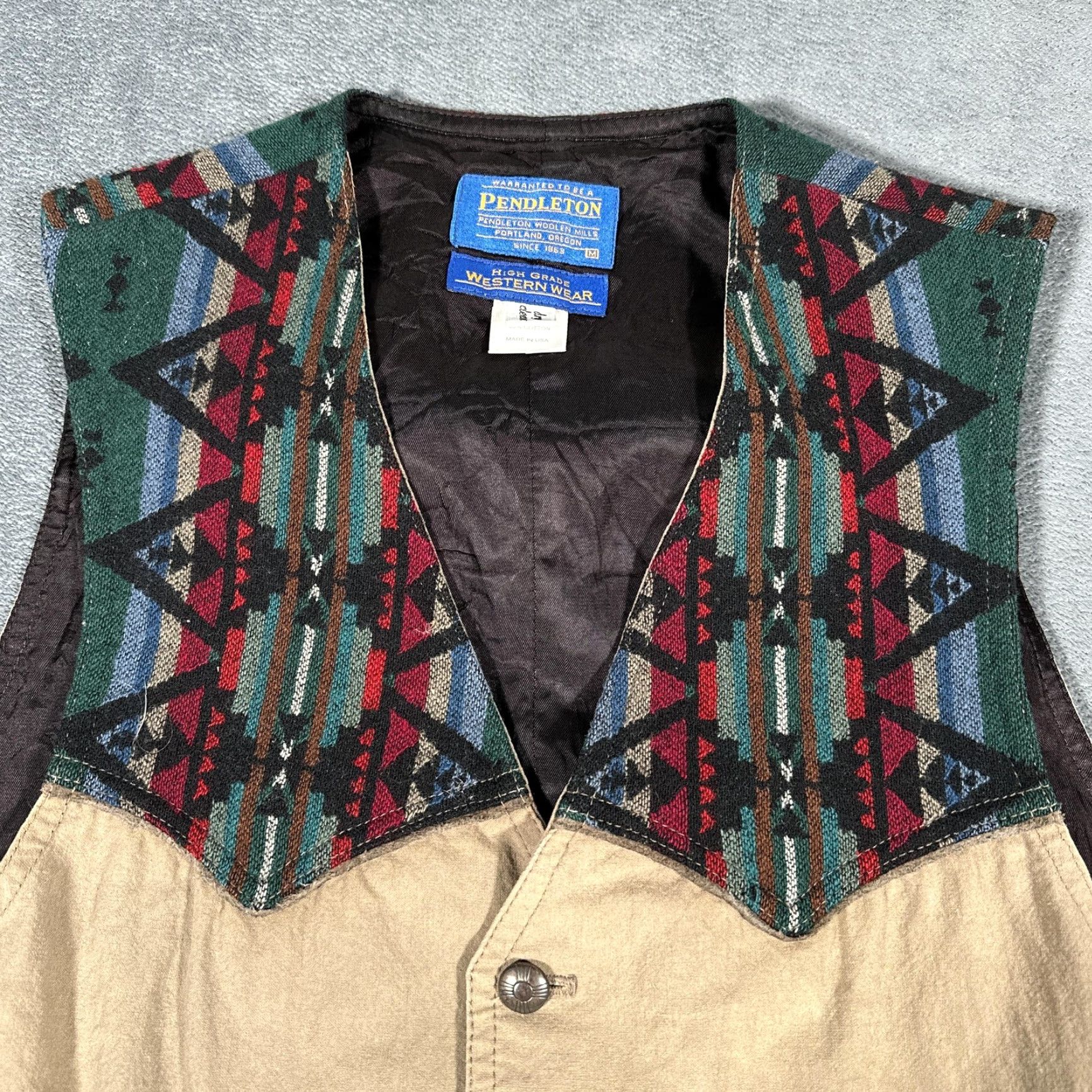 Pendleton VINTAGE Pendleton Vest Mens M Tan Western Aztec Concho Buttons 90s Geometric Southwestern 90s Mens Size US M / EU 48-50 / 2 - 2 Thumbnail