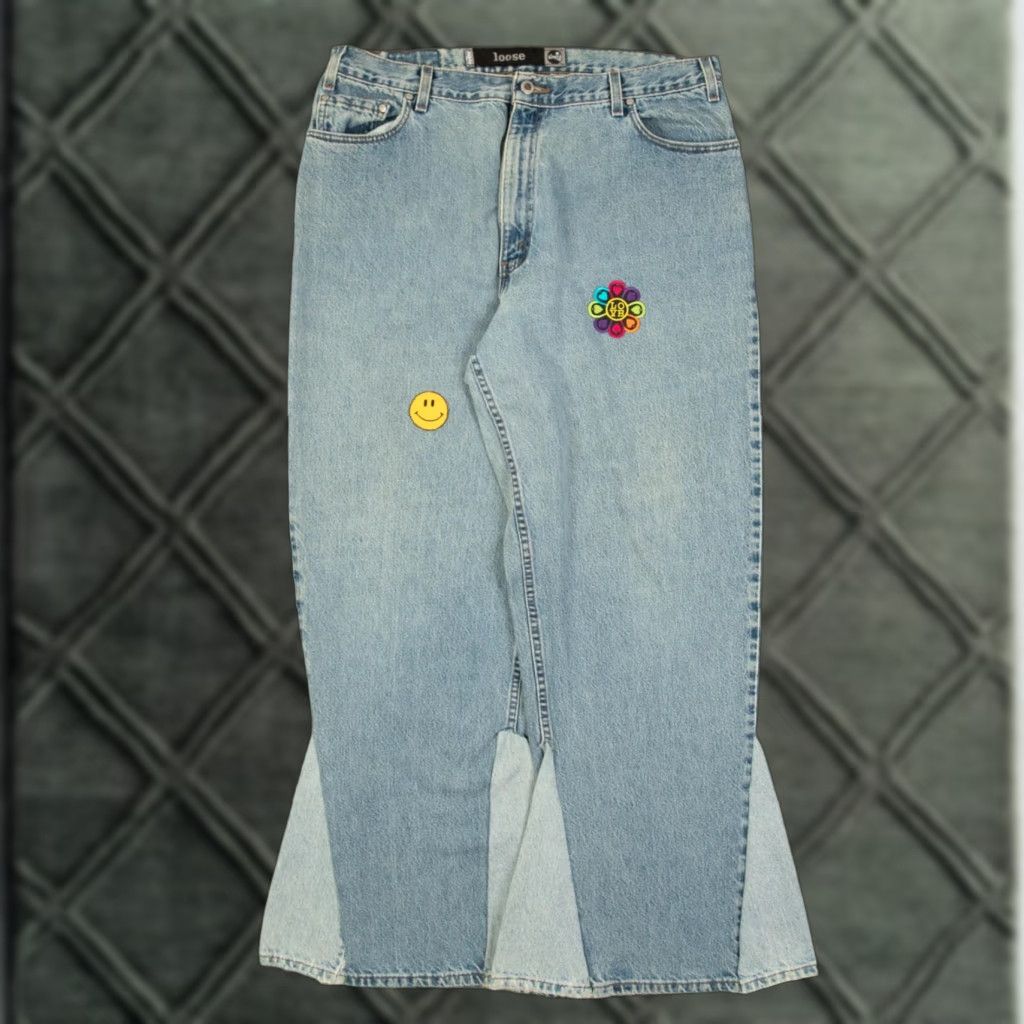 Levi's Levi's Vintage 90s Silver Tab Flared Patch Jeans W36 L32 Men's Blue Denim Jeans Size US 36 / EU 52 - 1 Thumbnail