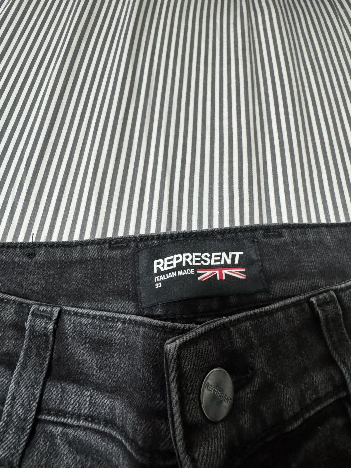 Represent Clo. Represent Essential Denim Black size 33 Size US 33 - 3 Thumbnail