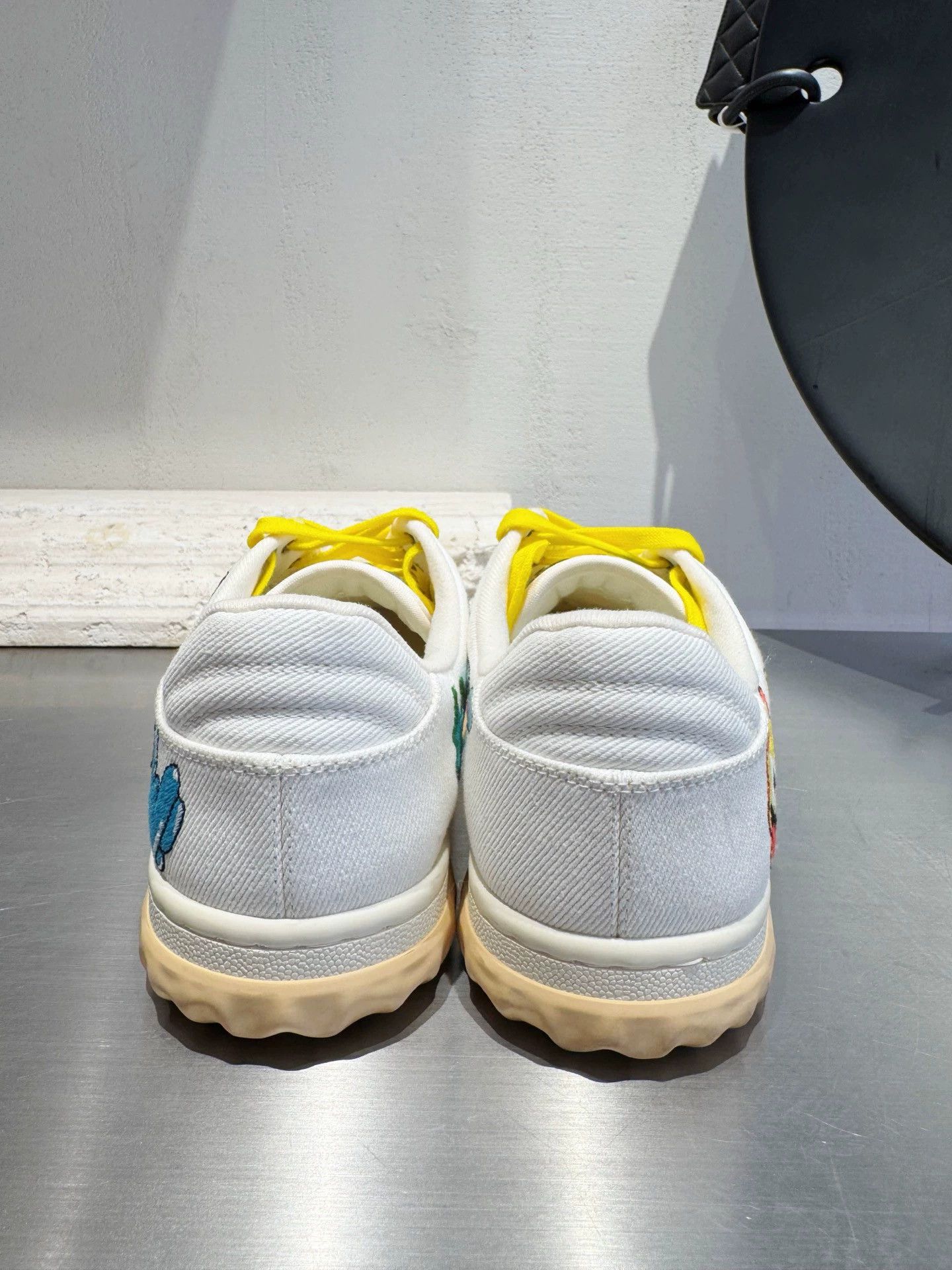 Gucci Gucci Mac80 Cartoon Sneakers US 5 Size US 5 / IT 35 - 3 Thumbnail