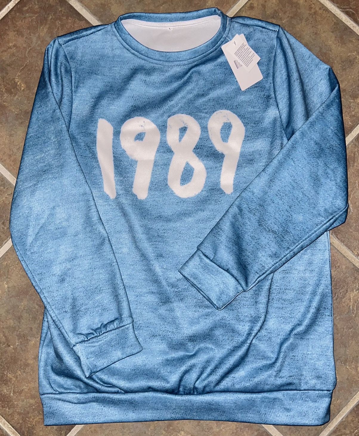 Band Tees VINTAGE 1989 Taylor Swift Crewneck LS Size L / US 10 / IT 46 - 3 Thumbnail