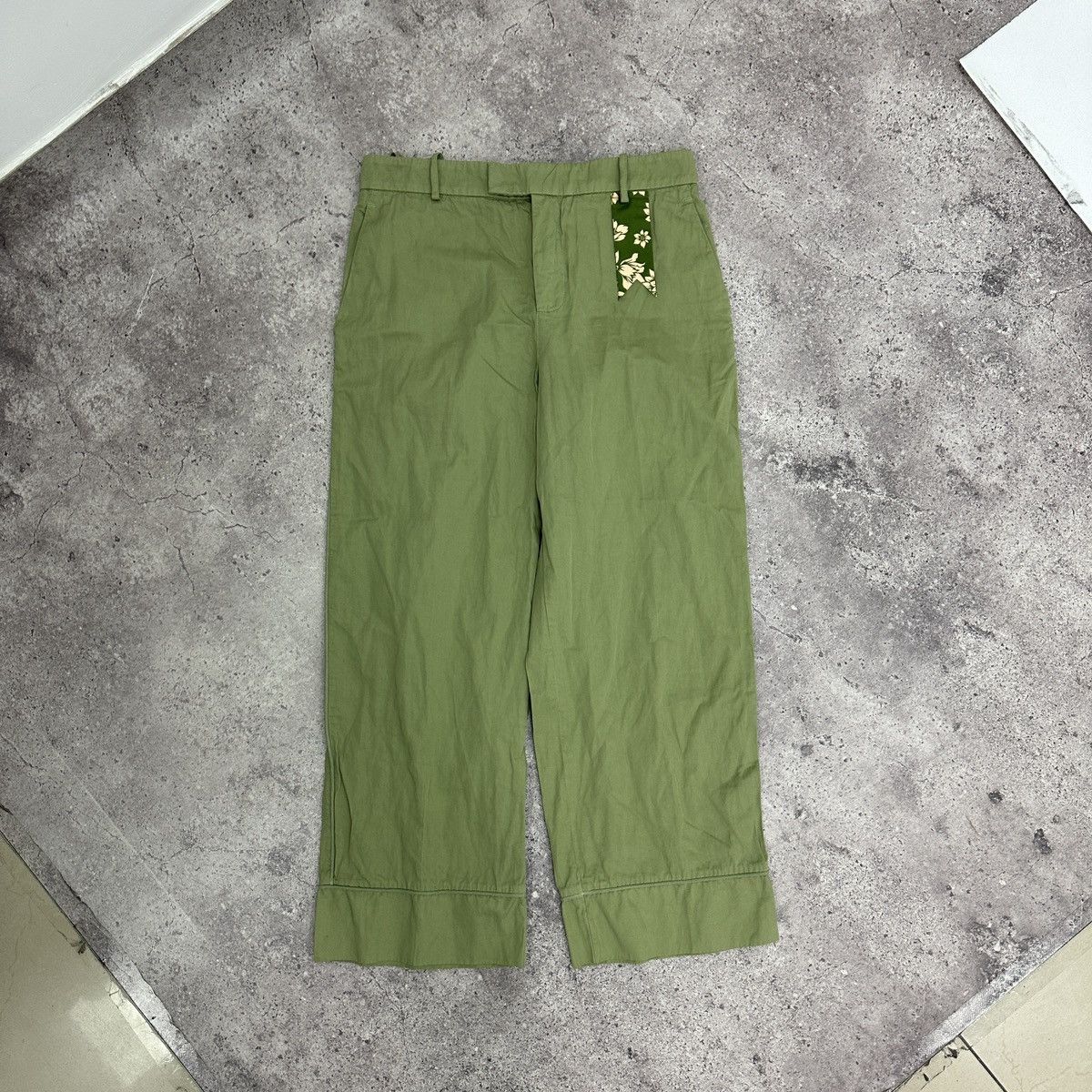 Vintage Vintage 00s The Gigi Italy straight olive pants baggy y2k Size 30" / US 8 / IT 44 - 1 Thumbnail