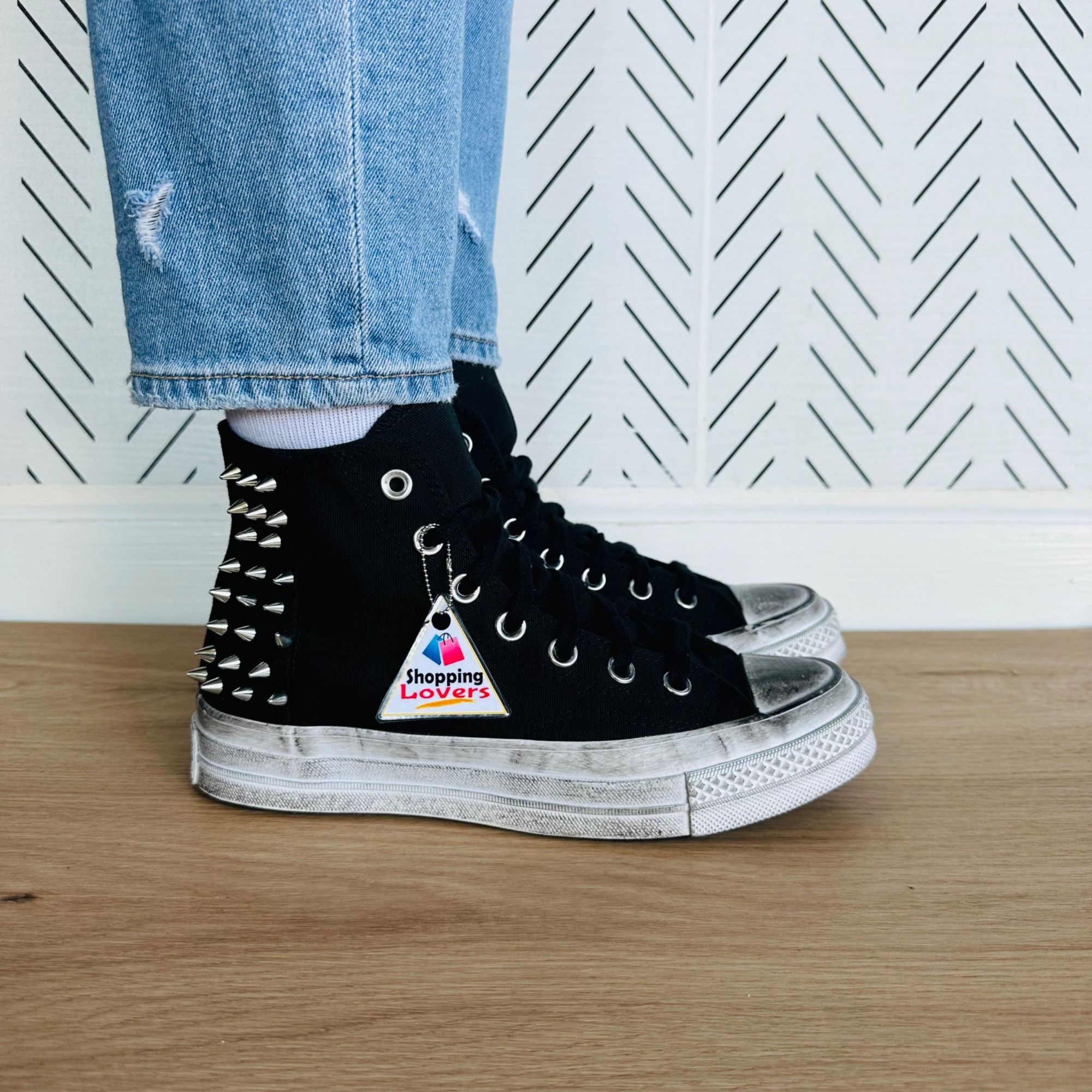 Converse ❤️Rare Converse Chuck 70 Hi Womens Shoes Sz 5 Studded Sneake Size US 5 / IT 35 - 4 Thumbnail
