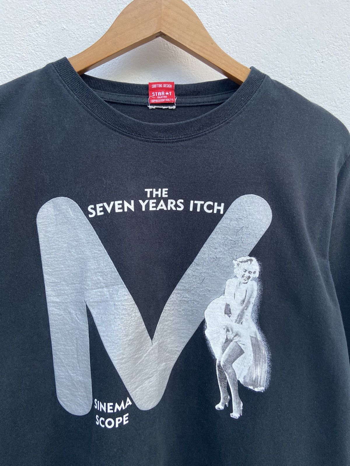 Vintage Vintage 90s Vintage Marilyn Monroe t shirt long sleeve Size US M / EU 48-50 / 2 - 1 Thumbnail