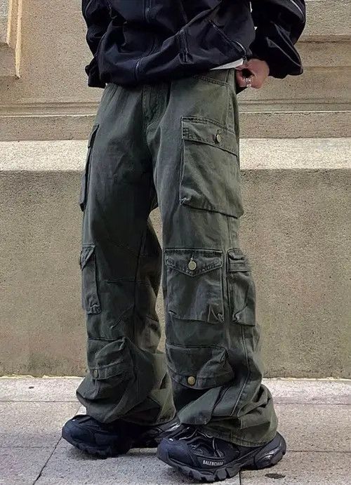 image of Vintage Utility Grunge Multi Pocket Cargo Pants in Army Green, Men's (Size 32)
