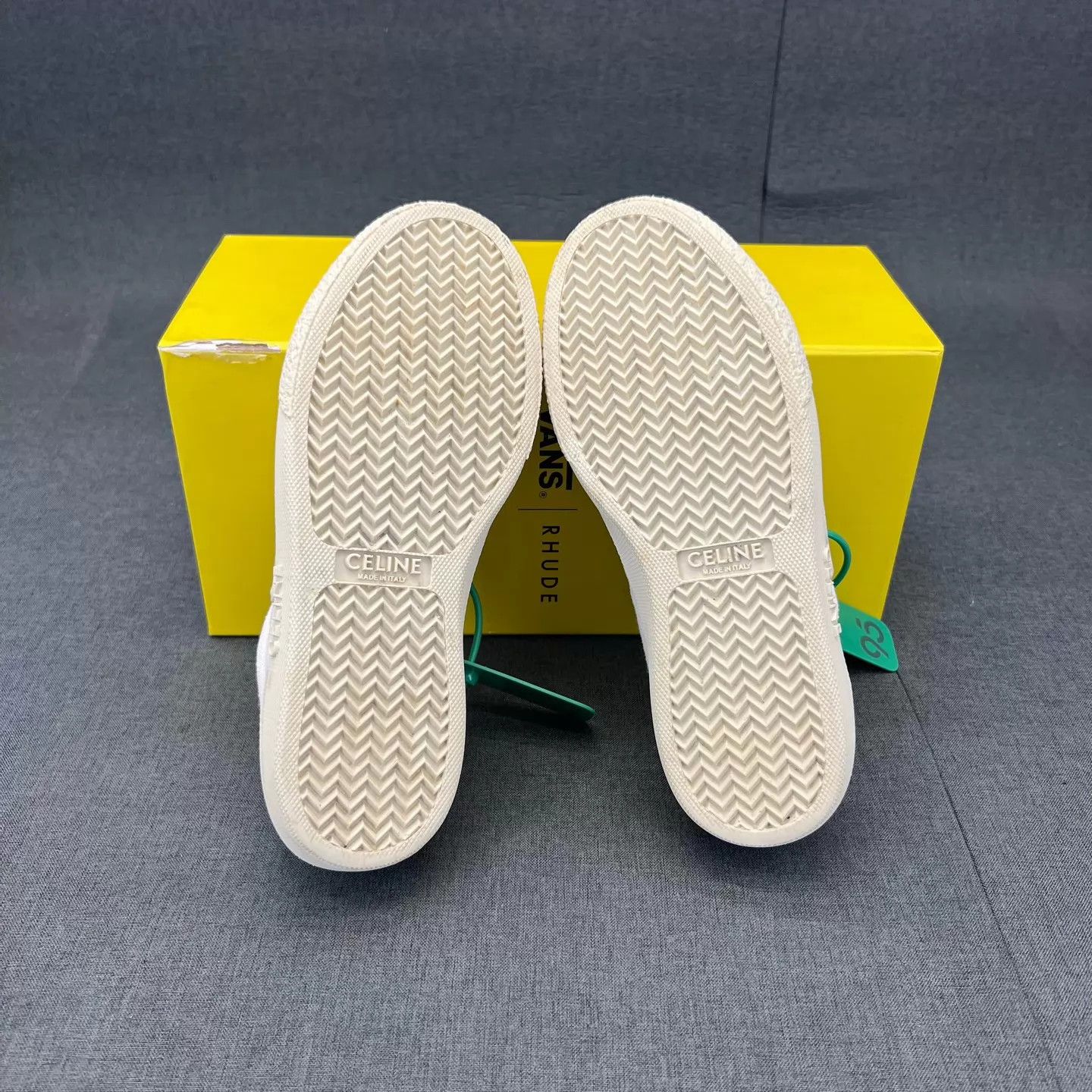 Celine Celine Triomphe Canvas White 35 Worn Once Like New Size US 4.5 / IT 34.5 - 7 Thumbnail
