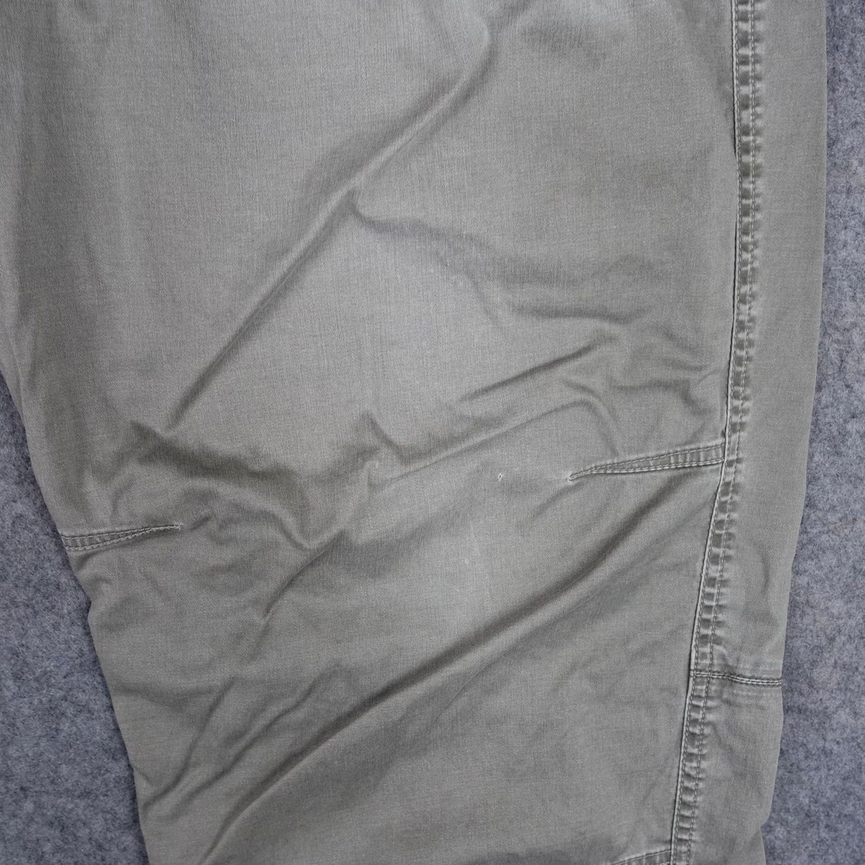 Vintage Kuhl Slackr Pants Mens 38x30 Gray Chino Stretch Articulated Knees Casual Regular Straight Front Pockets 98% Cotton 2% Spandex Size US 38 / EU 54 - 5 Thumbnail