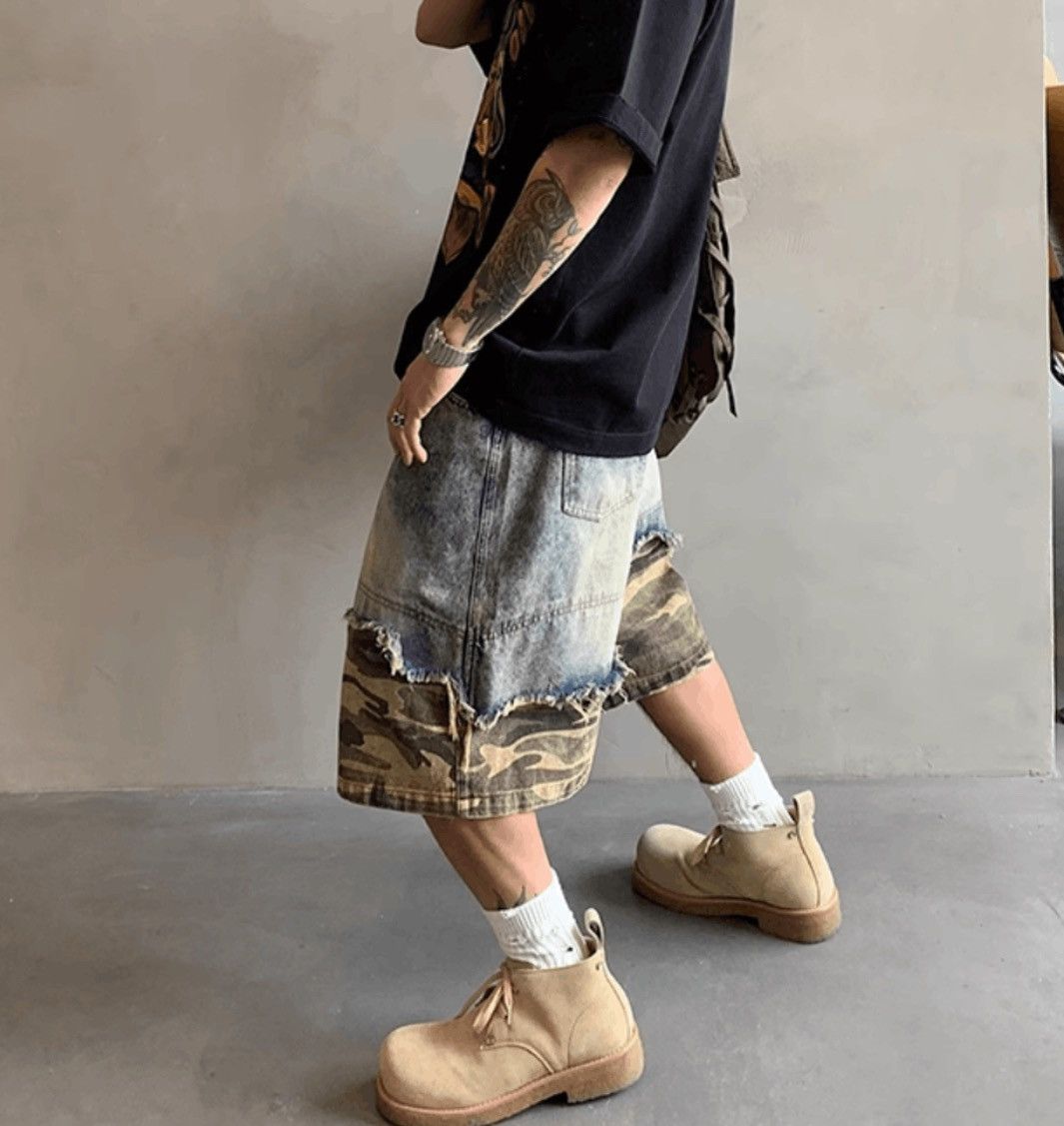 Jean Patchwork Camo Jean Shorts Size US 31 - 2 Thumbnail