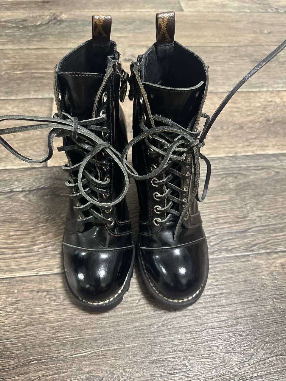 Louis Vuitton LOUIS VUITTON Boots Black leather Women heels size 37 Size US 7 / IT 37 - 2 Thumbnail