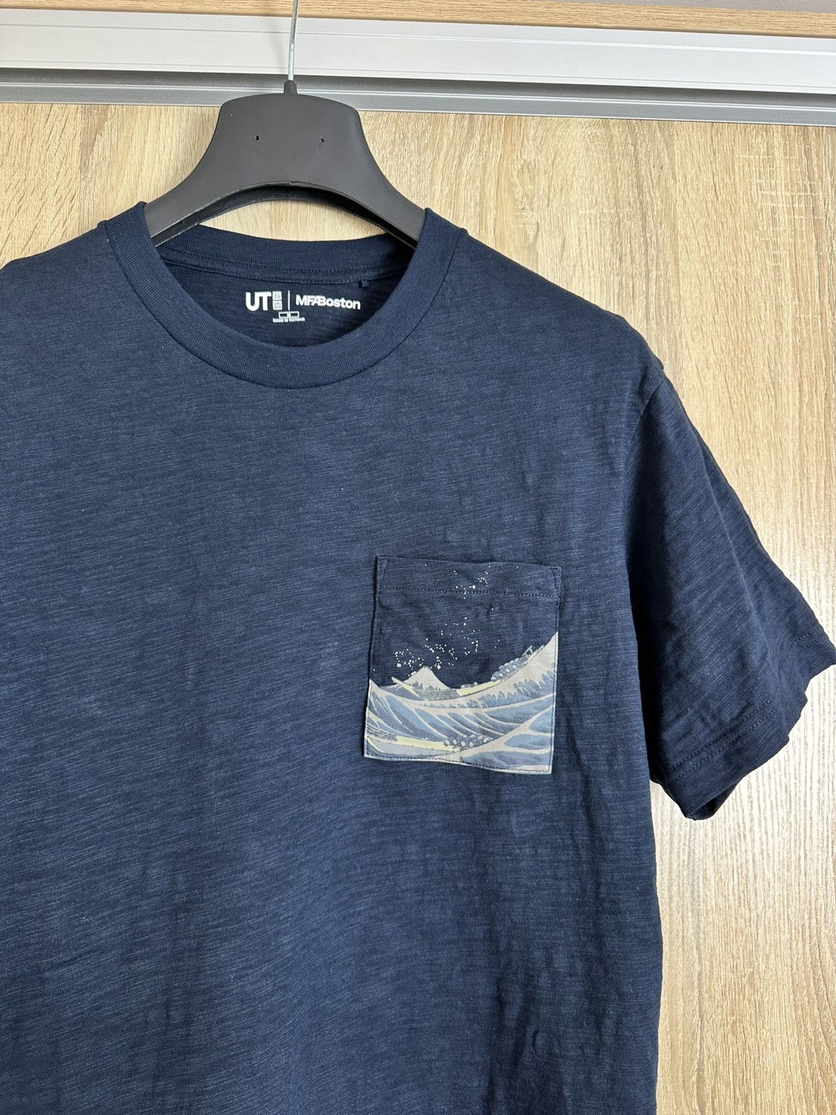 Uniqlo 🔥 Uniqlo Hokusai Blue White Great Wave SS T Shirt Kanagawa Size US M / EU 48-50 / 2 - 4 Thumbnail