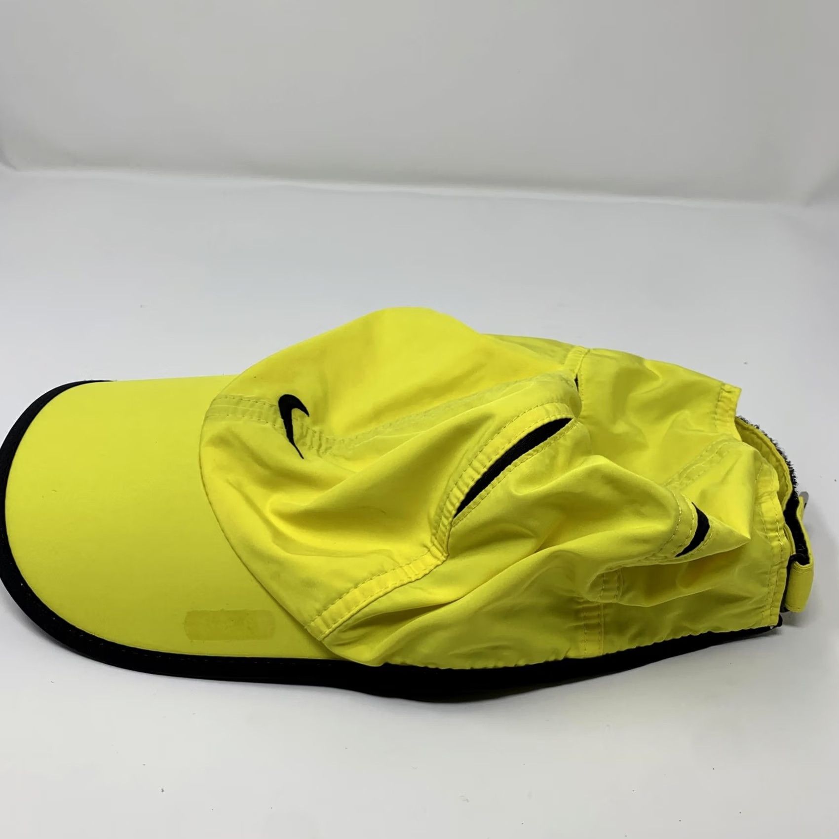 Nike Nike Hat Cap Strap Back Yellow Dri-FIT Running Volt Mens Featherlight 2011 Size ONE SIZE - 3 Thumbnail