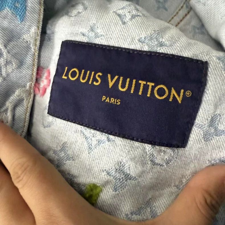 Louis Vuitton Louis Vuitton Blue presbyopic embroidered denim jacket 2501 Size US L / EU 52-54 / 3 - 3 Thumbnail