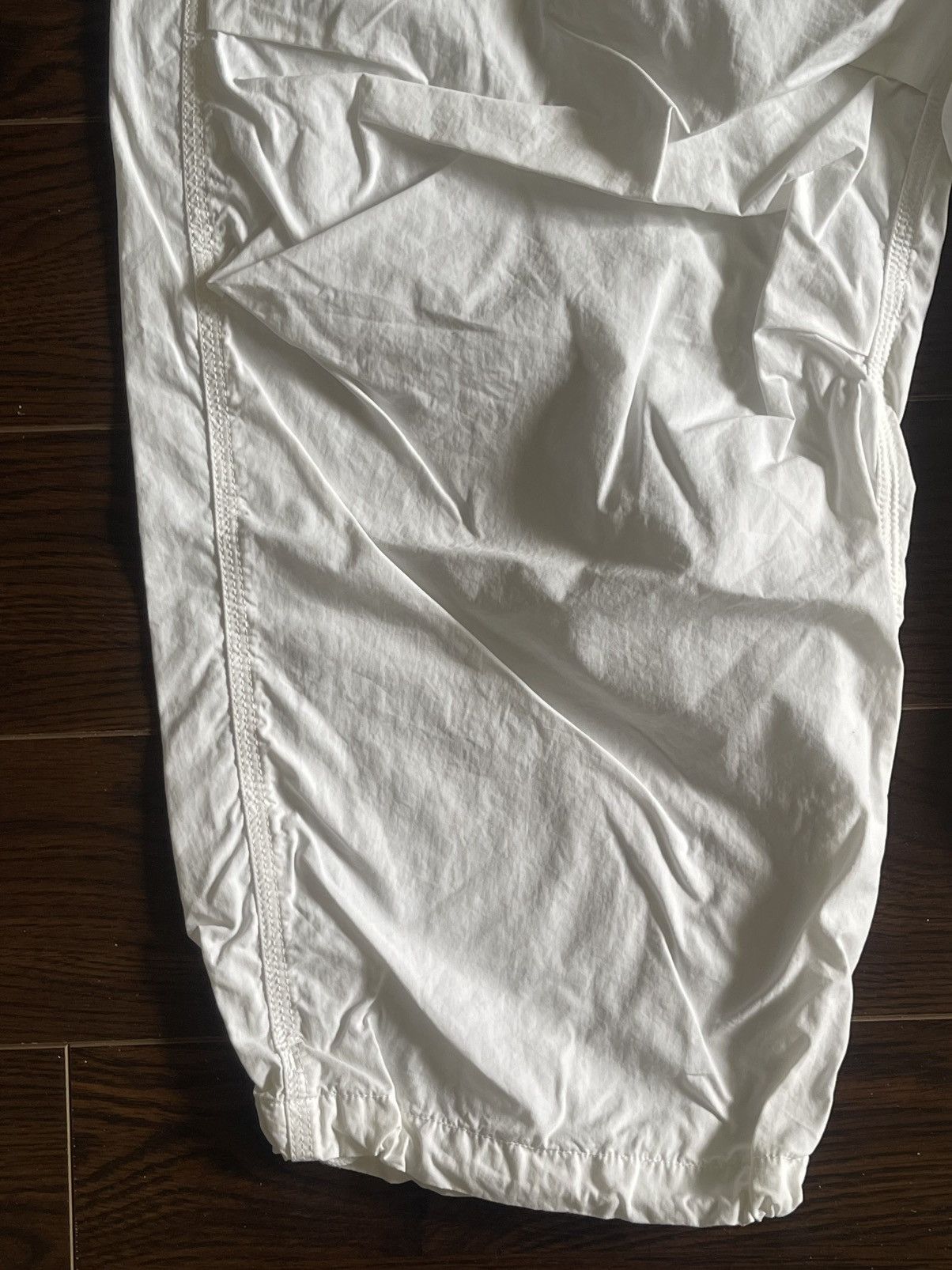 TNA Aritzia TNA Stunt parachute cargo pants Size 34" / US 12 / IT 48 - 2 Thumbnail