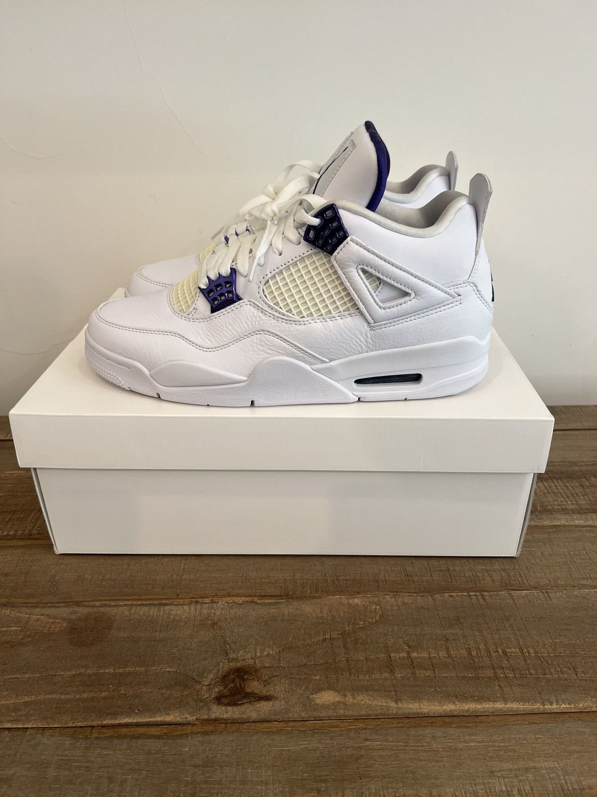Jordan Brand × Nike Jordan 4 Retro Metallic Purple Size US 9.5 / EU 42-43 - 3 Thumbnail