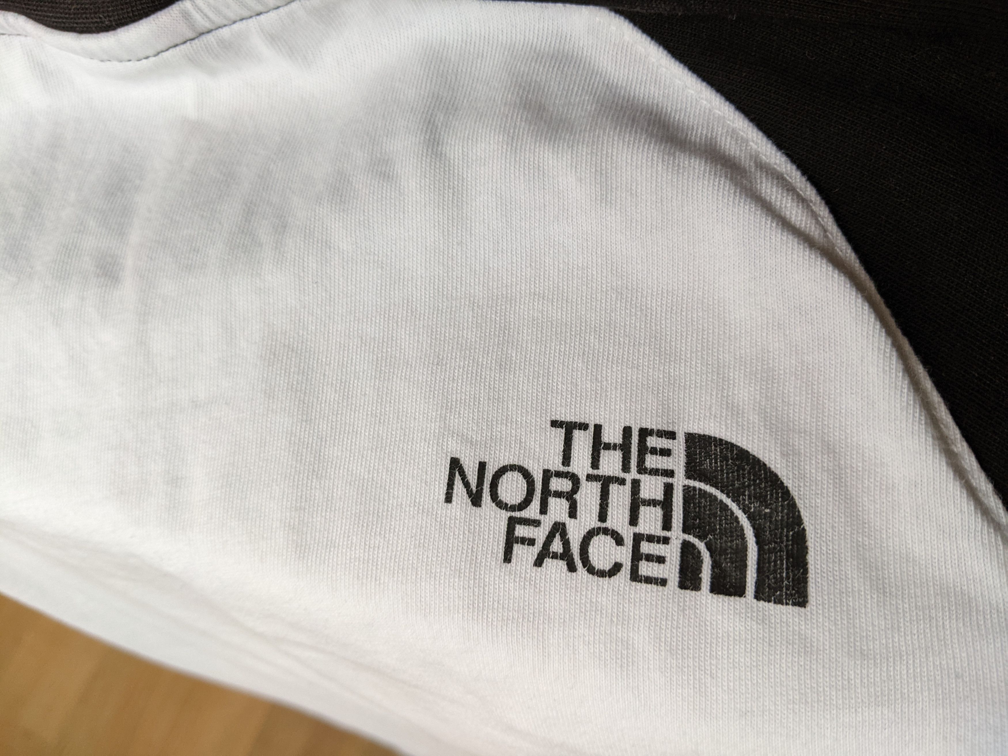 The North Face The North Face Big Logo Black/White Tshirt Size S vintage Size US S / EU 44-46 / 1 - 7 Thumbnail
