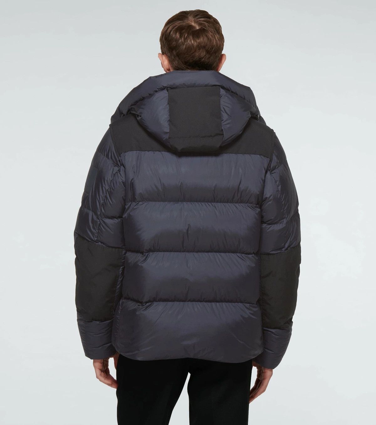 Burberry o1w1db10824 Nylon Hooded Down Jacket in Navy Size US S / EU 44-46 / 1 - 5 Thumbnail
