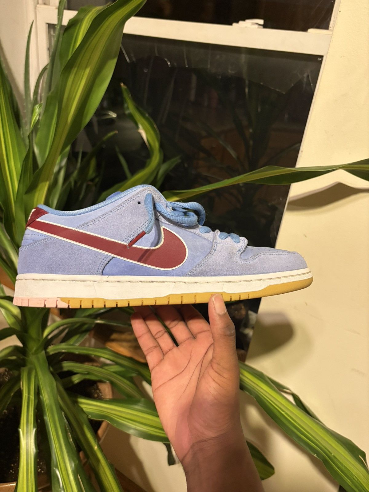 Nike SB Nike sb Philadelphia phillies Size US 11 / EU 44 - 1 Thumbnail