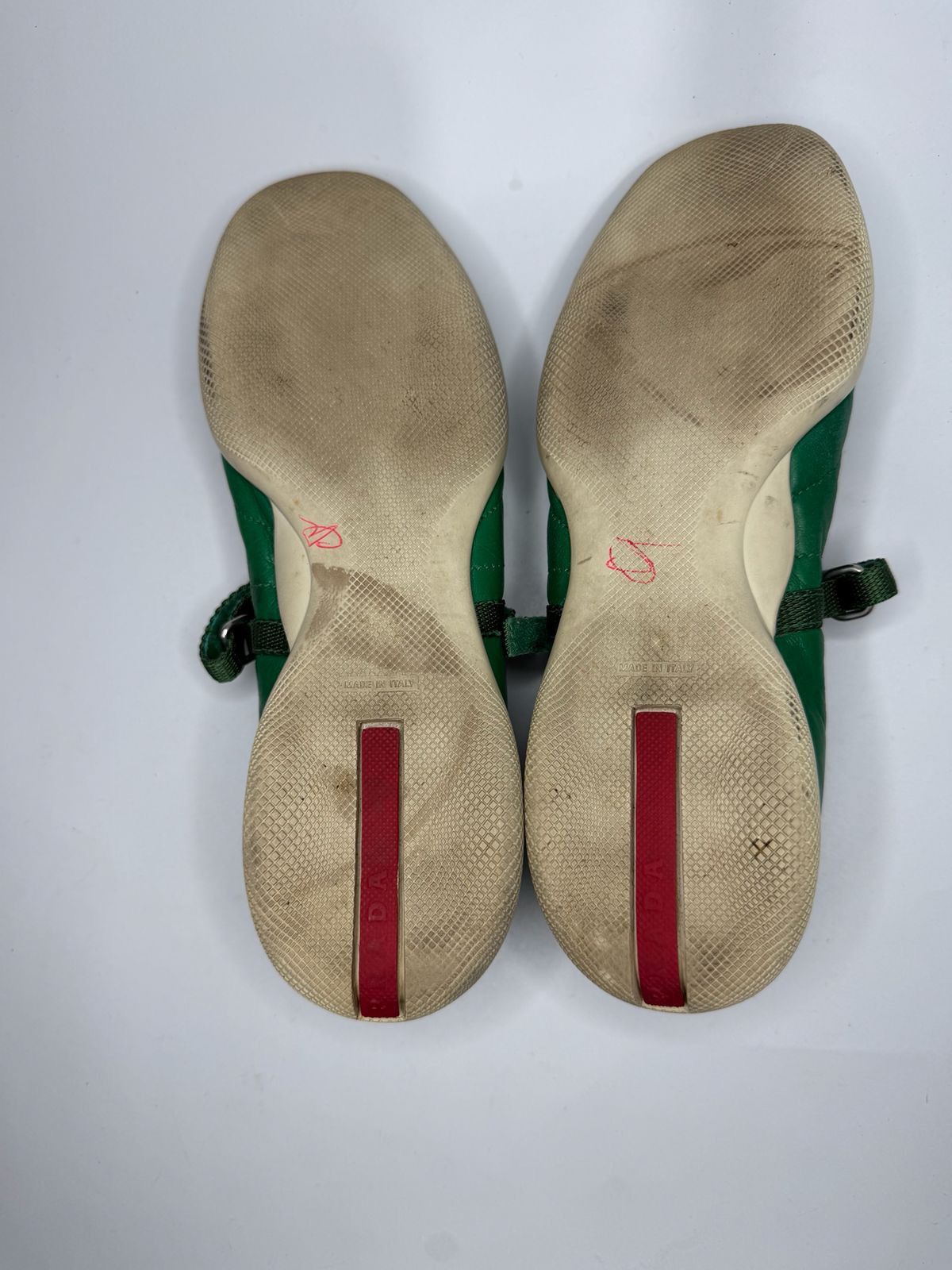 Prada Prada Green Leather Mary Jane Flats Size 38 EU/ 8 US/ 5 UK Size US 8 / IT 38 - 8 Thumbnail