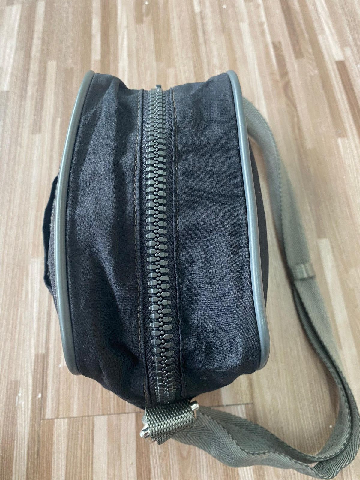 Prada Authentic PRADA Nylon Shoulder Bag Size ONE SIZE - 6 Thumbnail